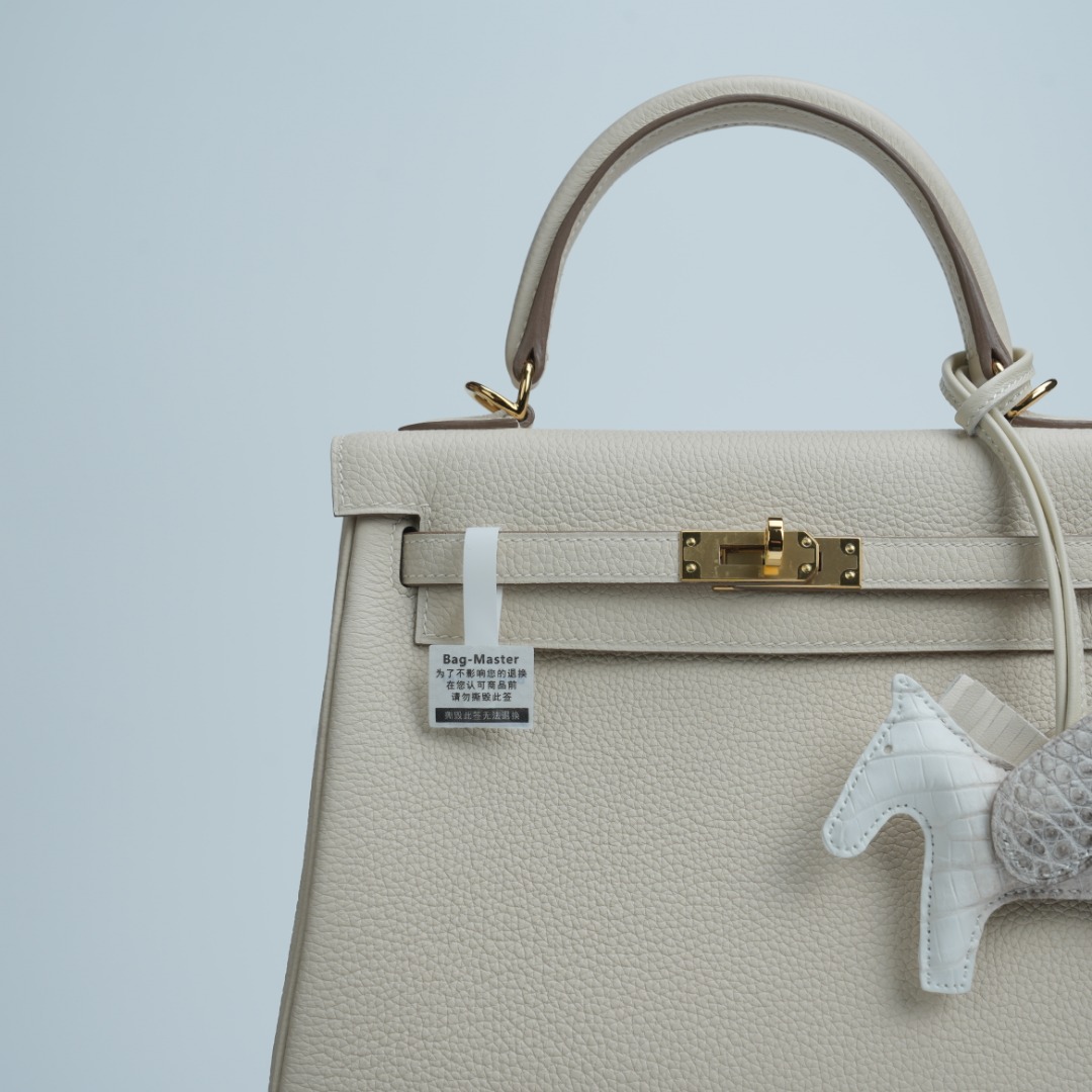 Hermes Kelly Beige everyday
