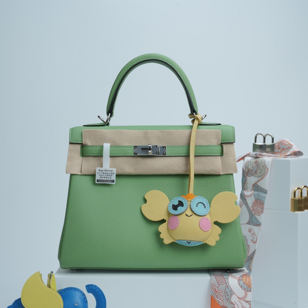 Hermes Kelly Green Togo shoulder everyday