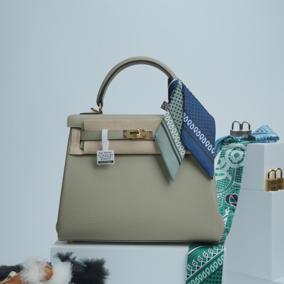 Hermes Kelly Beige Togo shoulder everyday