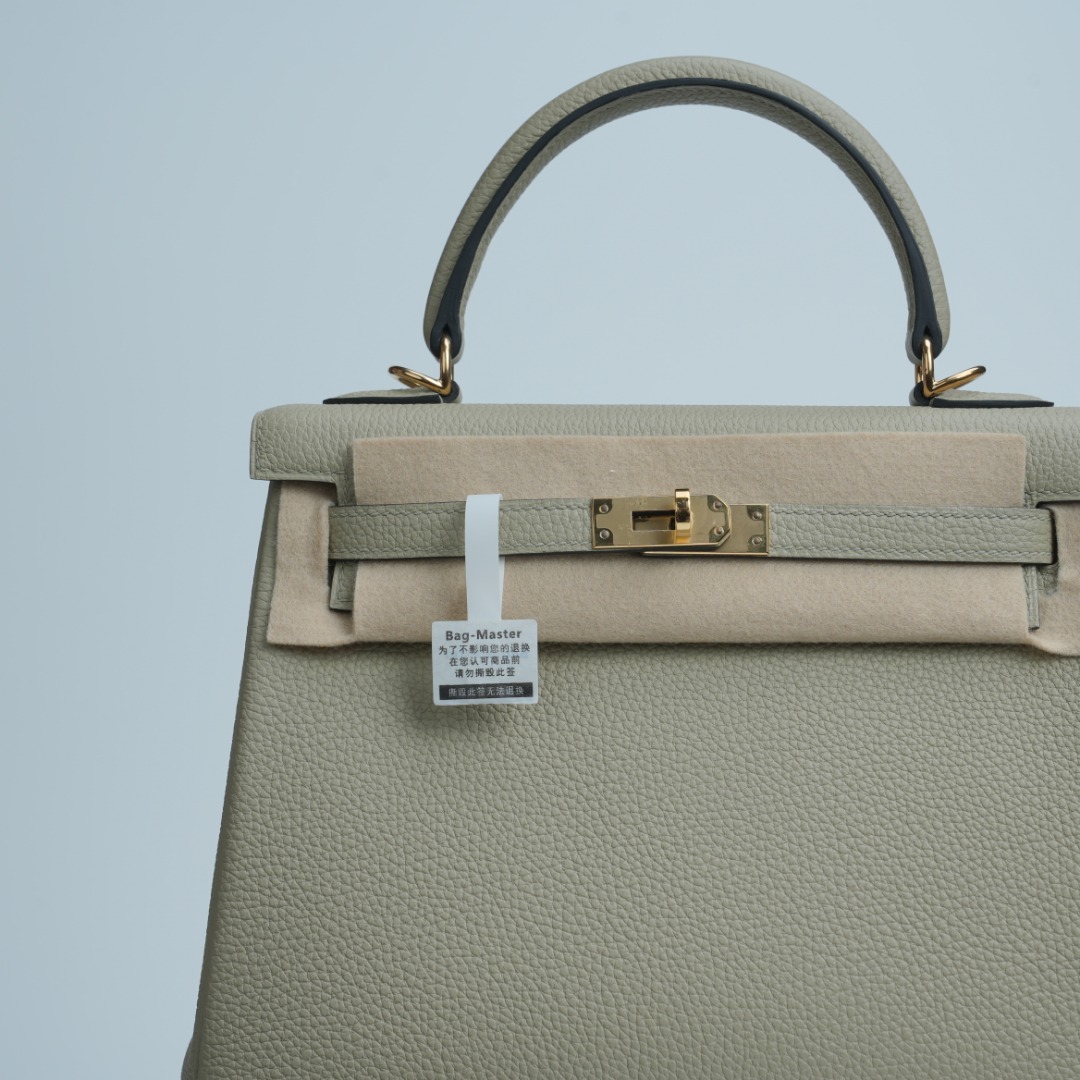 Hermes Kelly Beige Togo shoulder everyday