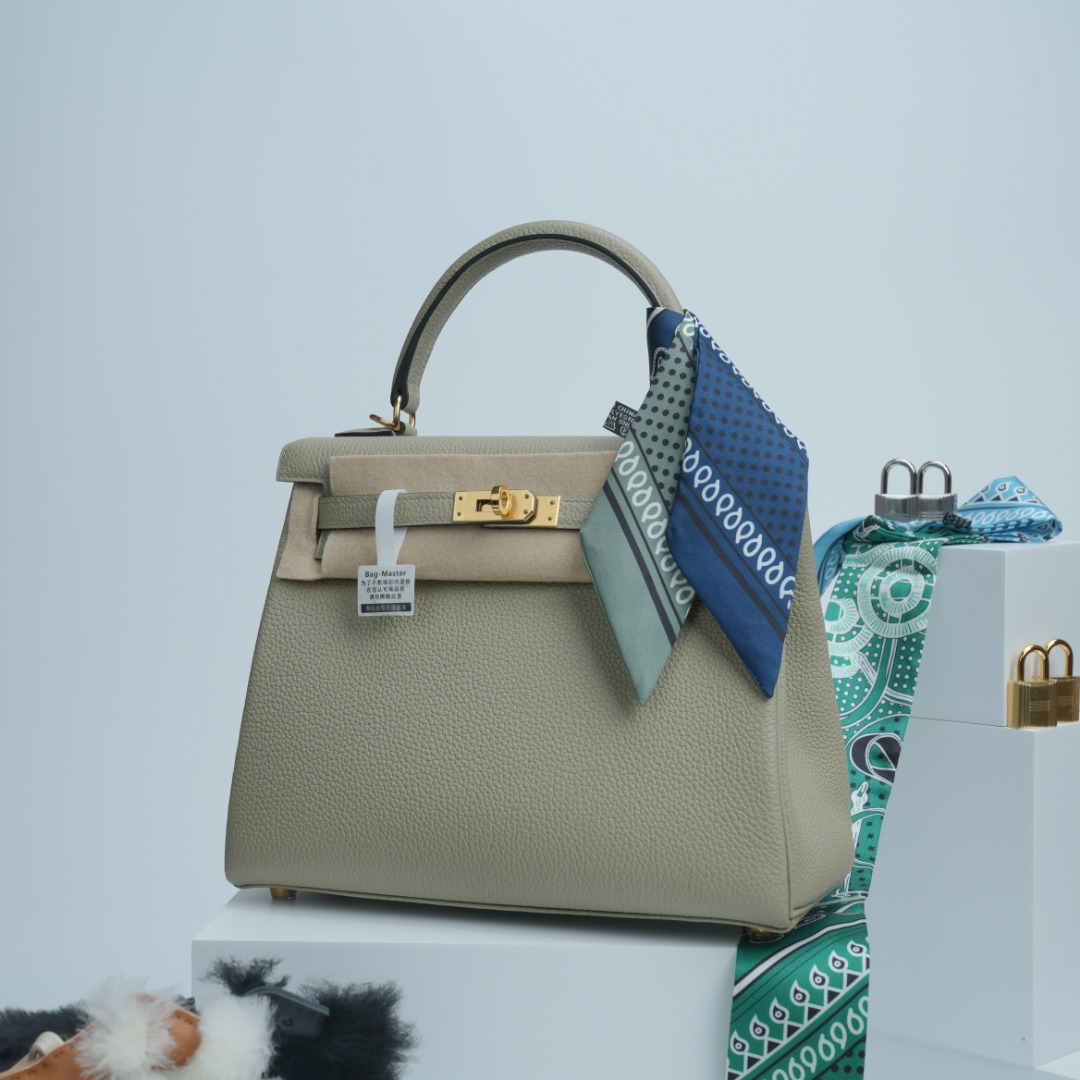 Hermes Kelly Beige Togo shoulder everyday