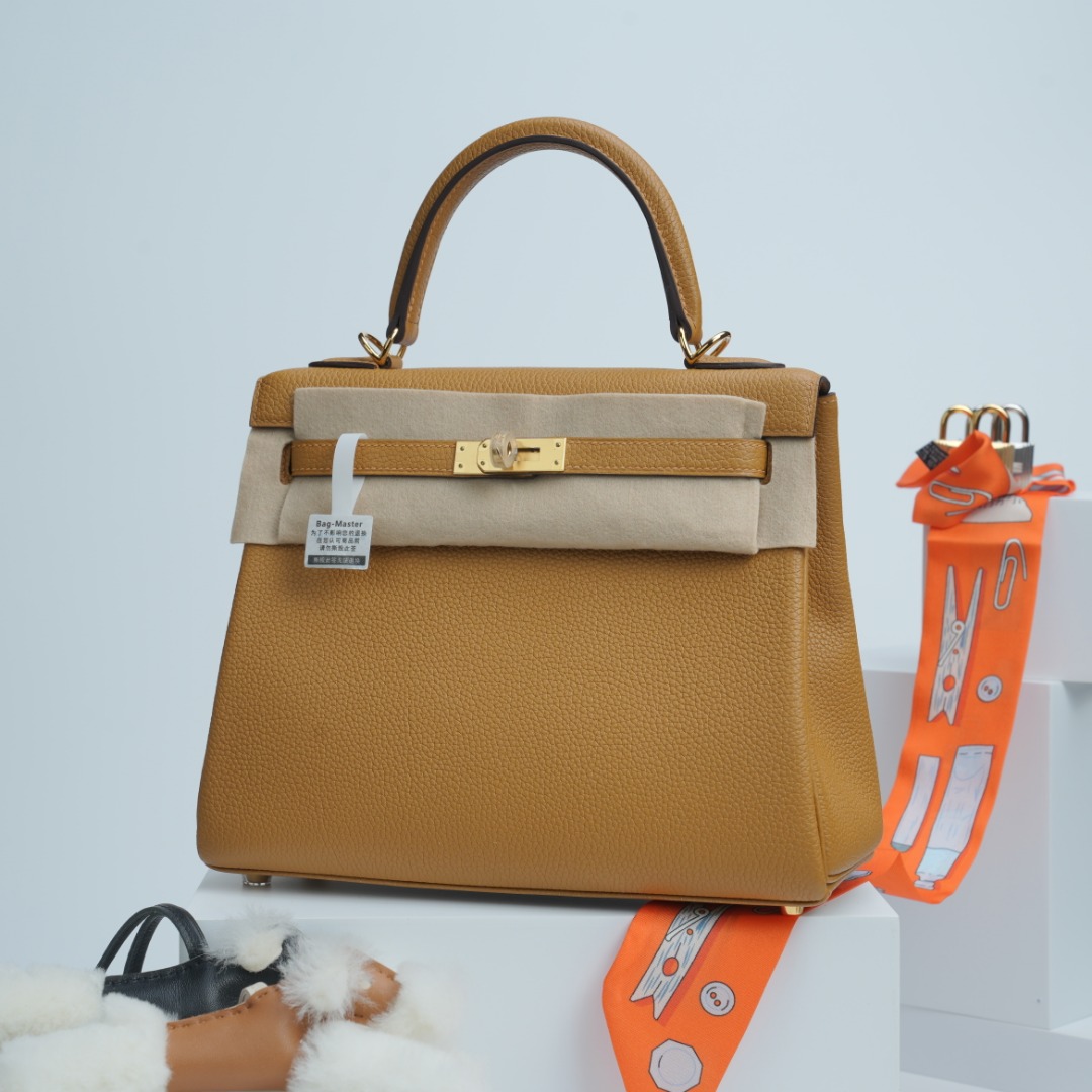 Hermes Kelly Gold Brown Togo leather shoulder everyday