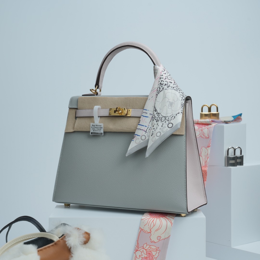Hermes Kelly Grey and Beige Epsom shoulder everyday