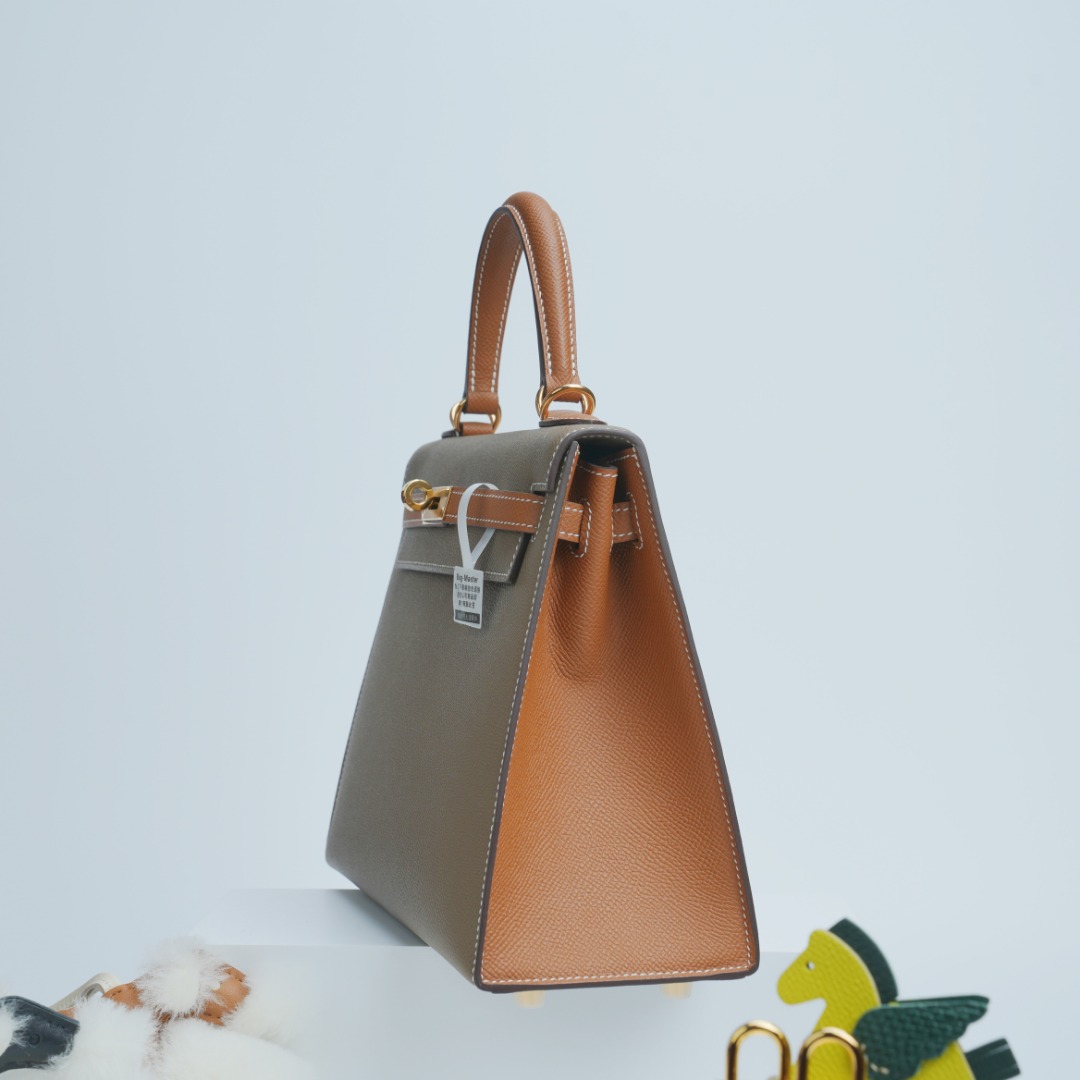 Hermes Kelly Etoupe with Gold hardware work everyday