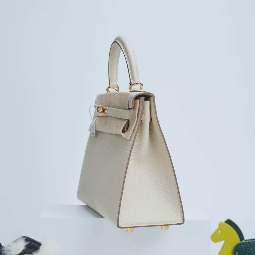 Hermes Kelly Epsom Beige top handle everyday