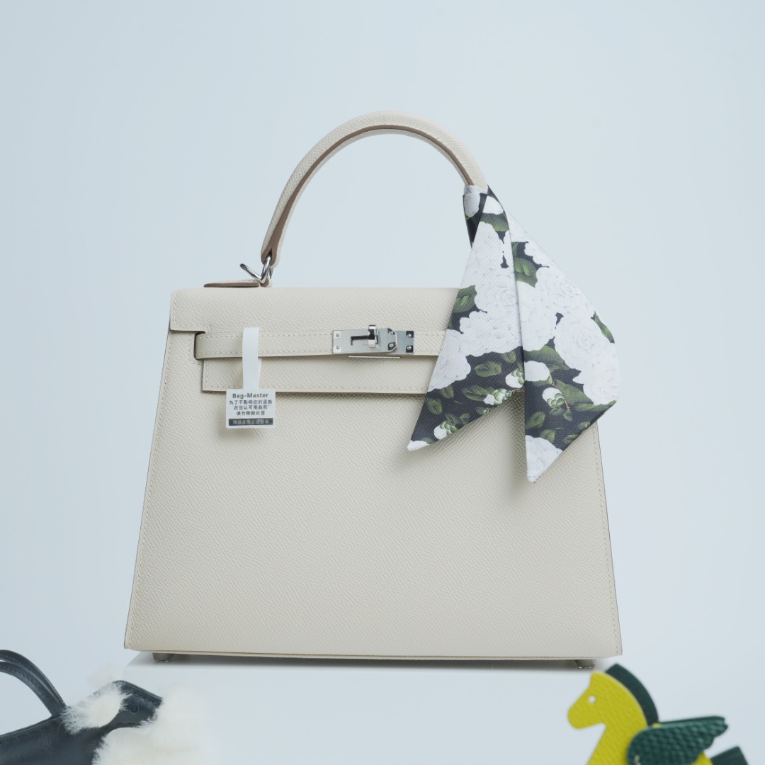 Hermes Kelly Off-white Epsom handbag everyday