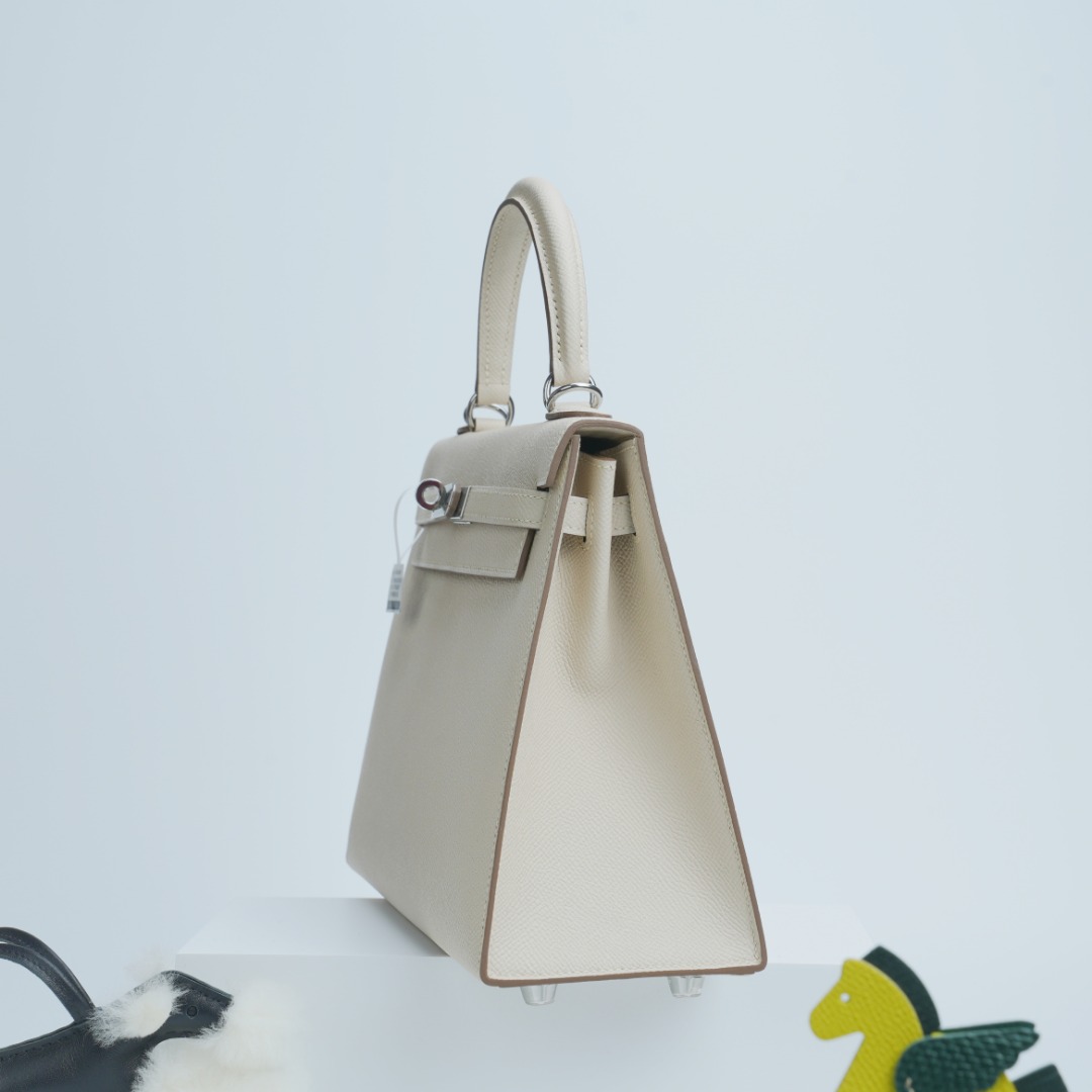 Hermes Kelly Off-white Epsom handbag everyday