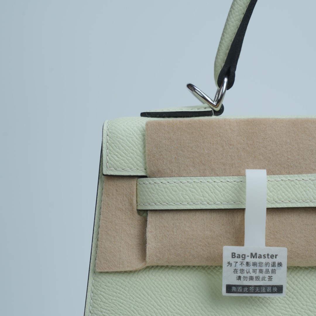 Hermes Kelly Pale green Epsom handbag everyday