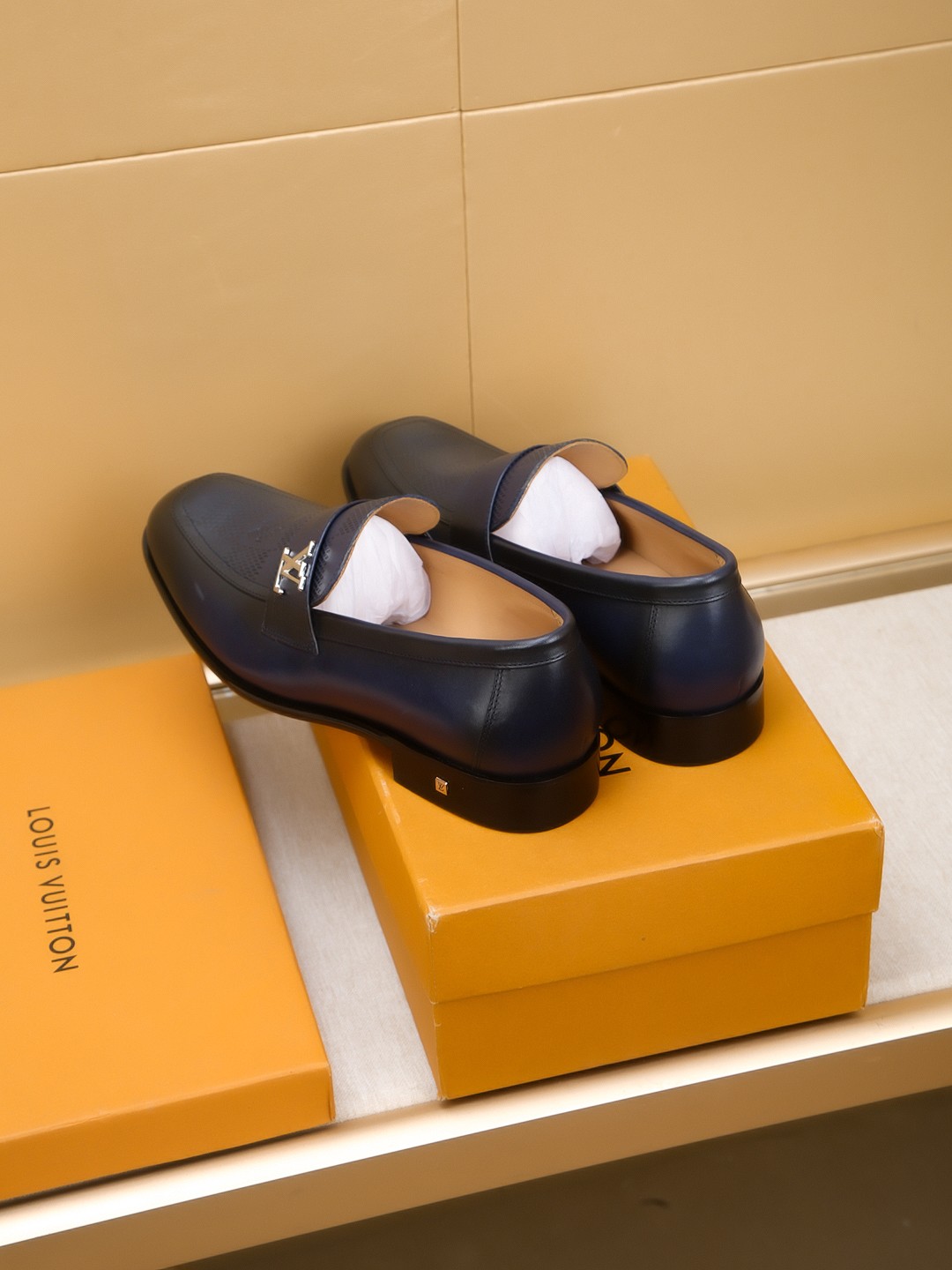 Louis Vuitton Men's Leather Loafers - Comfortable, Stylish Footwear 8 a1742404182698 2411