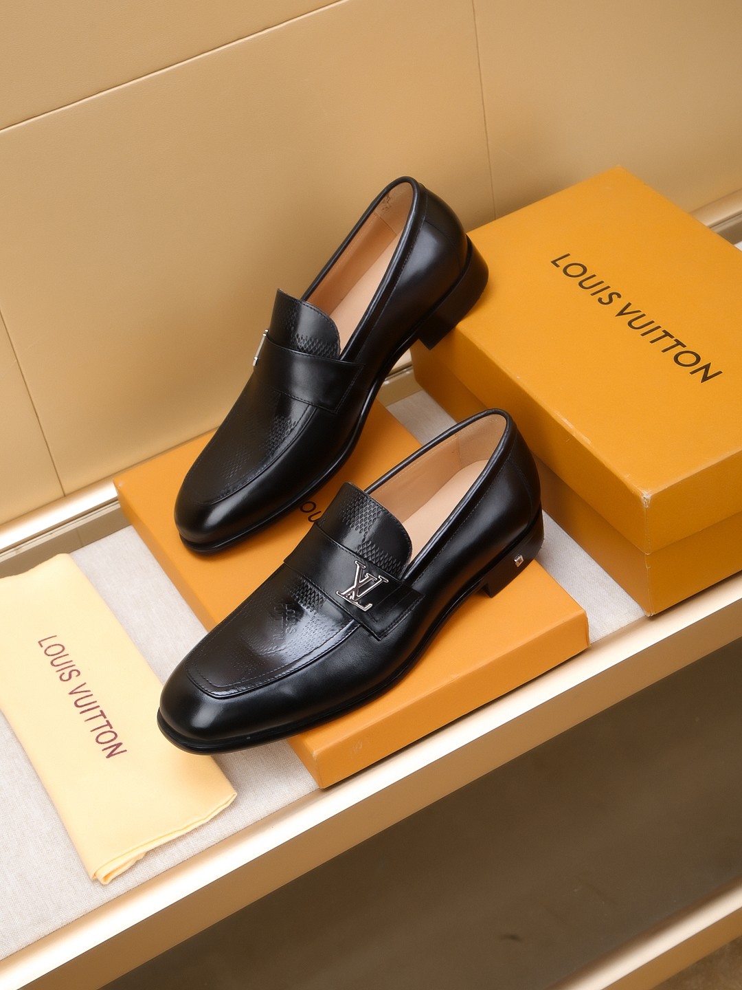 Louis Vuitton Men's Black Leather Loafers with LV Logo Accent 3 a1742404318626 6121