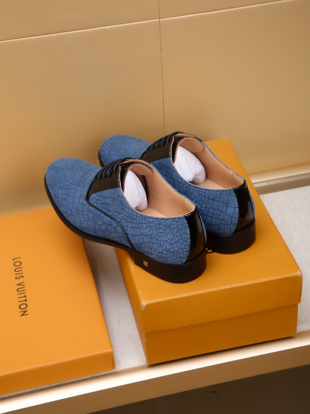 Louis Vuitton Men's Blue Leather Dress Shoes, Comfortable & Stylish 8 a1742406970698 0714