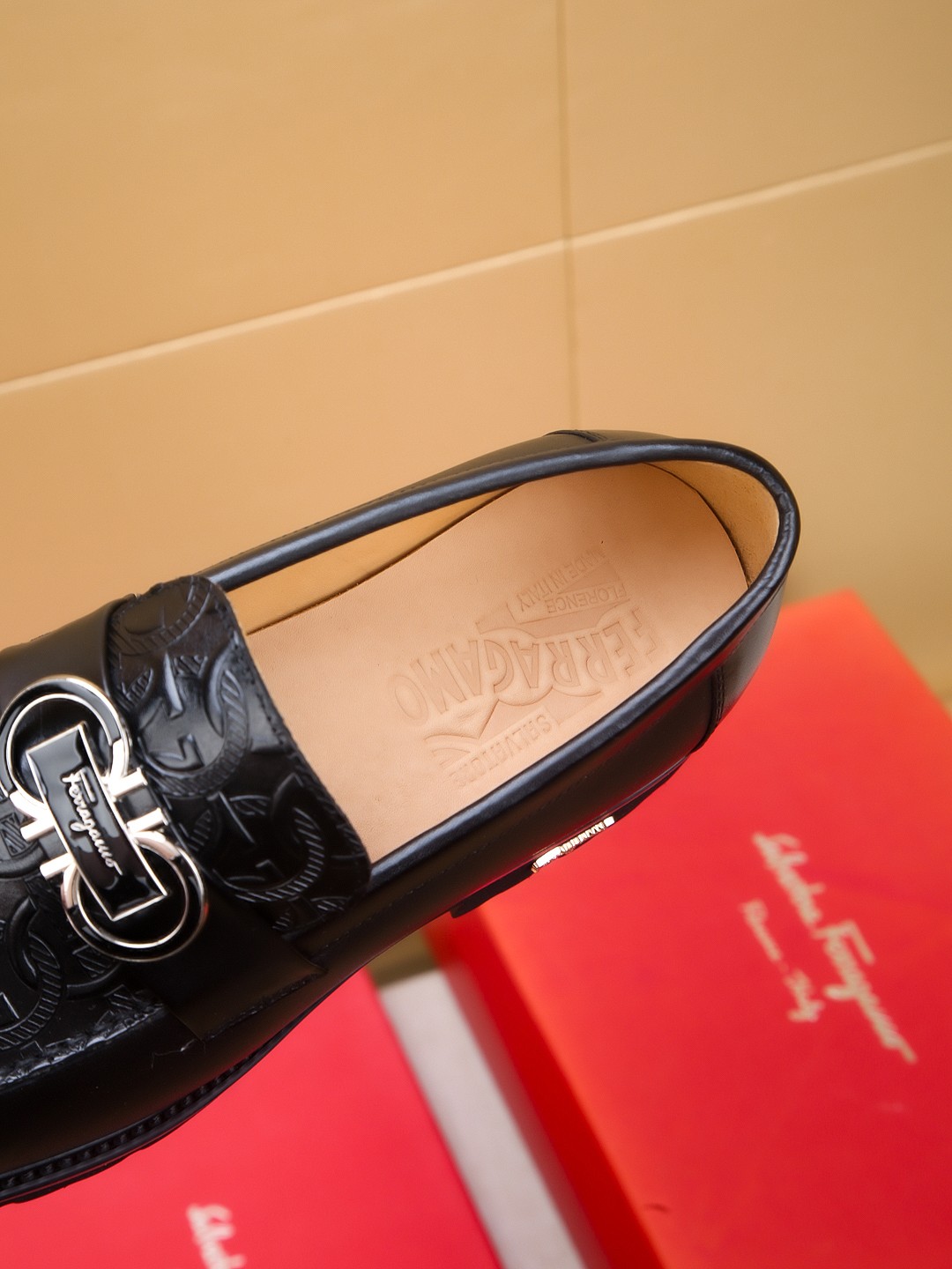 Salvatore Ferragamo Men's Leather Loafers With Embossed Detailing 9 a1742520601113 7154