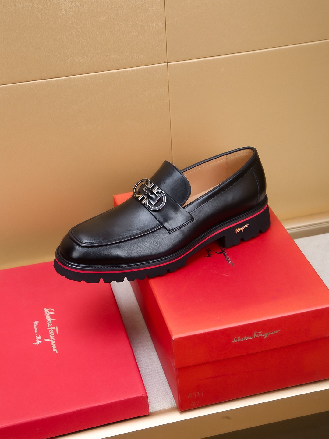 Ferragamo Men's Black Leather Loafers with Iconic Buckle - Size 39-44 7 a1742520703973 4414