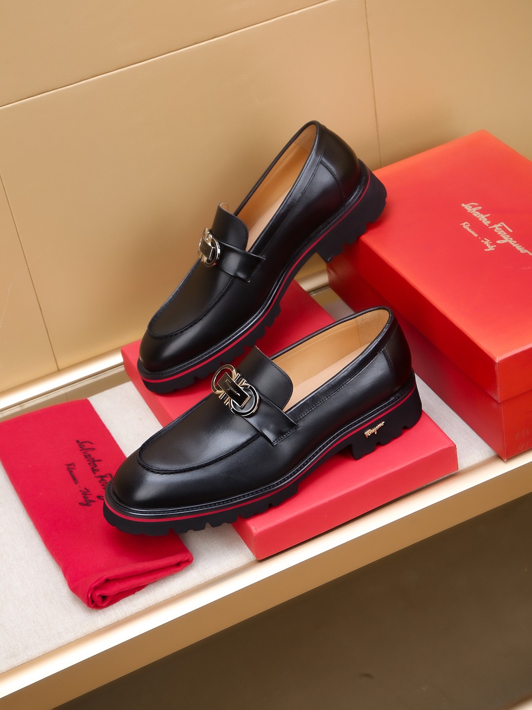 Salvatore Ferragamo Men's Black Leather Loafers with Gancini Ornament 3 a1742520962138 2635