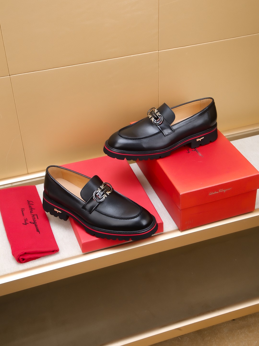 Salvatore Ferragamo Men's Black Leather Loafers with Gancini Ornament 6 a1742520962279 5031
