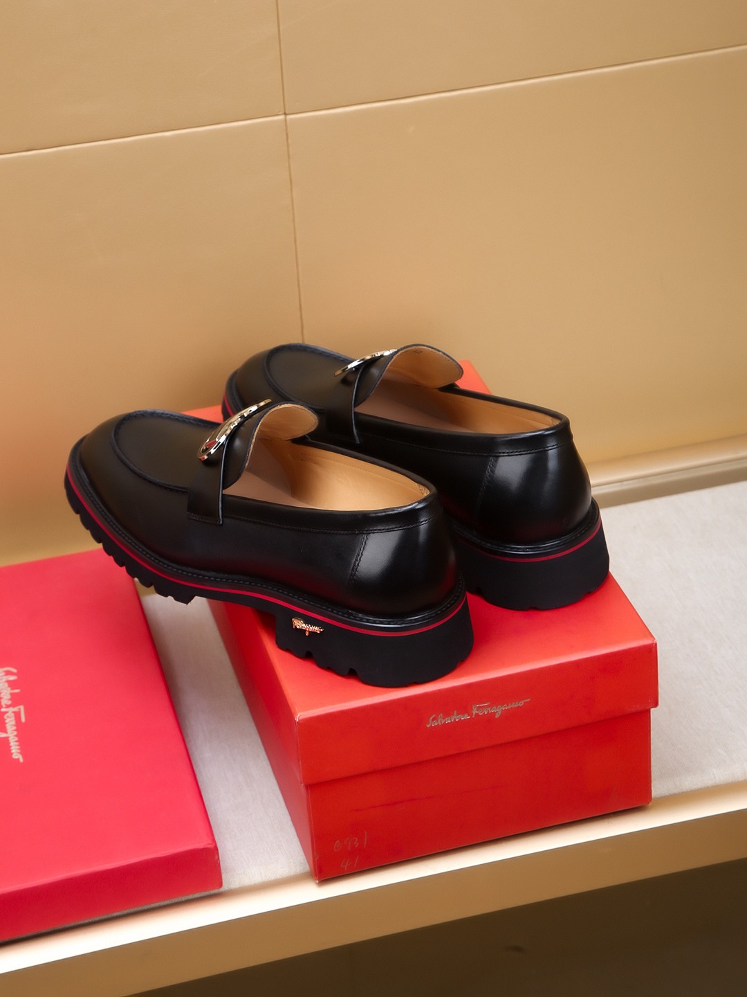 Salvatore Ferragamo Men's Black Leather Loafers with Gancini Ornament 8 a1742520964076 2012