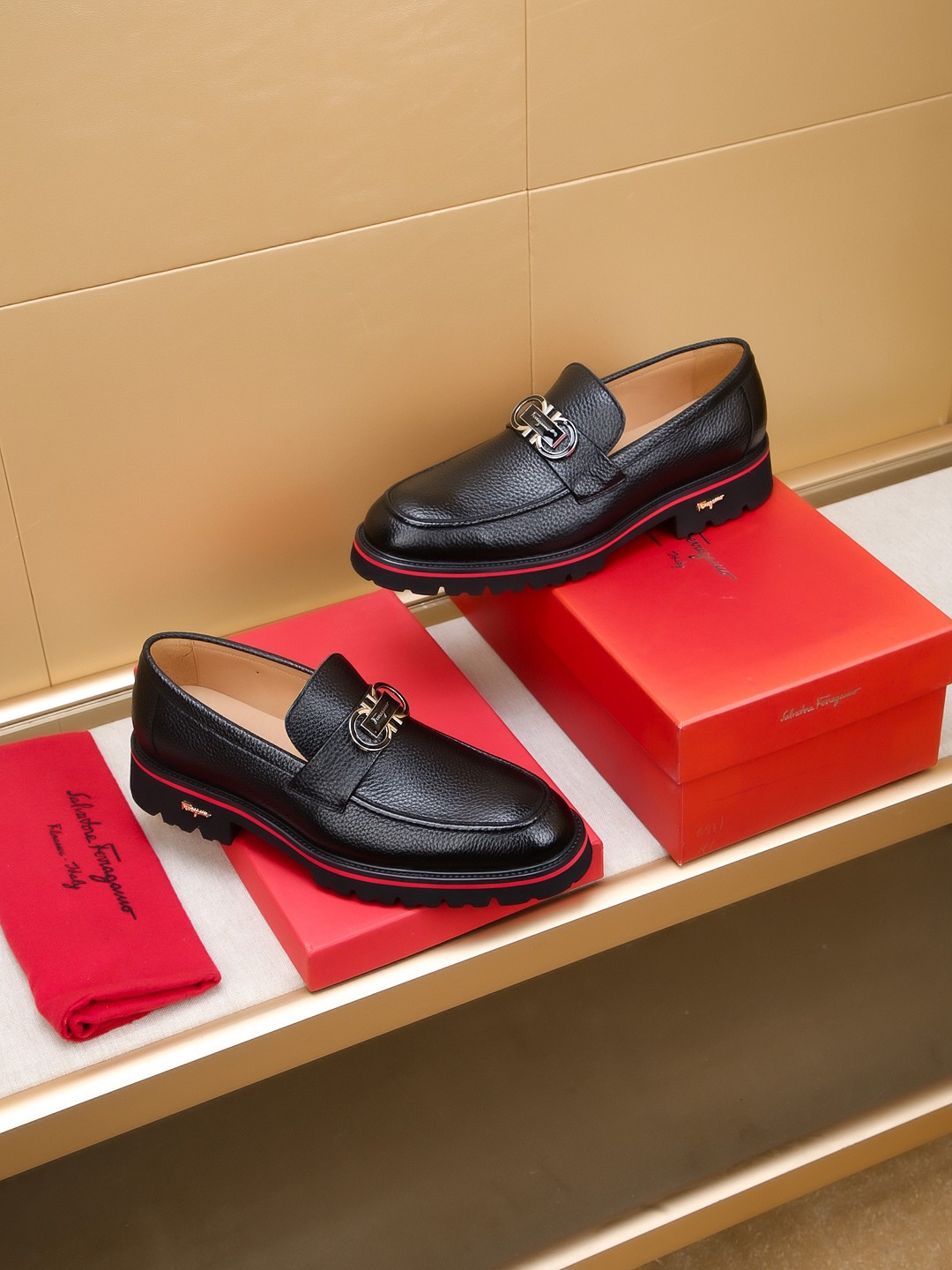 Salvatore Ferragamo Men's Leather Loafers - Stylish and Comfortable 6 a1742521331002 8306