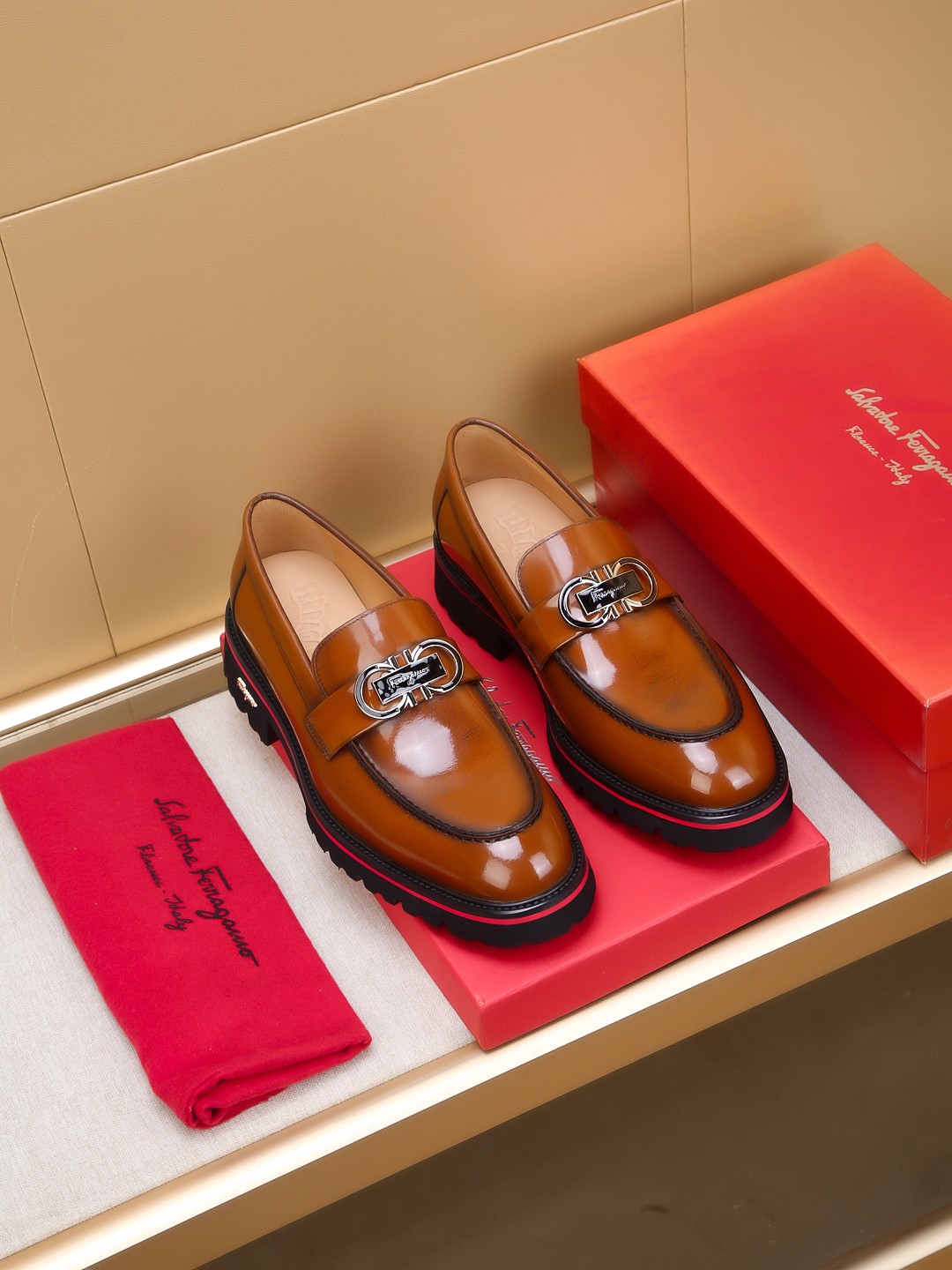 Salvatore Ferragamo Men's Brown Leather Loafers With Buckle