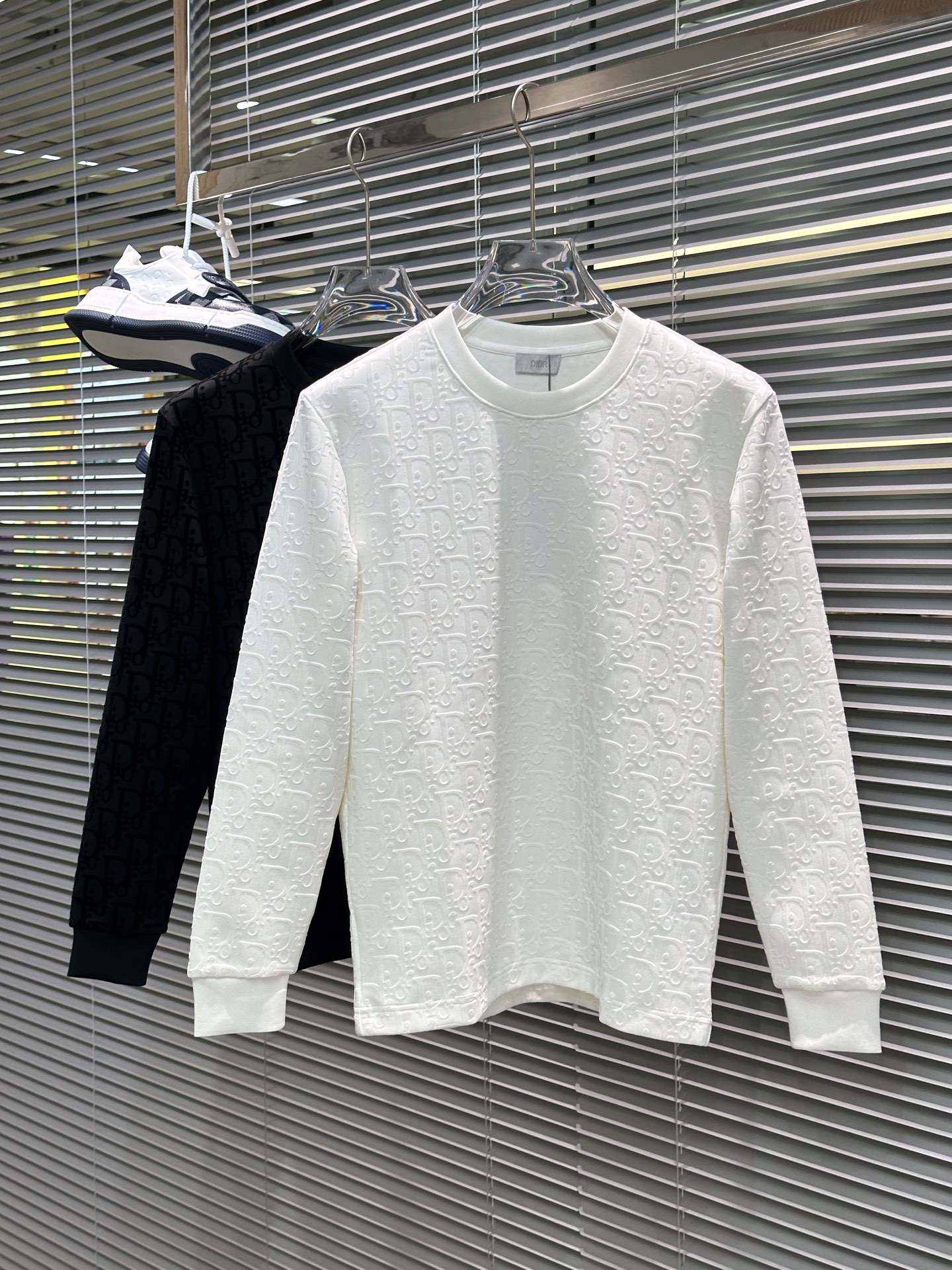 NO:530676,2025 autumn and winter new version original high-end imported air-layer fabric SIZEM～3XL EEE6,,alexander wang198609092025秋冬上新 原高版本 进口空气层面料 SIZEM～3XL EEE6,,alexander wang,Men's clothing