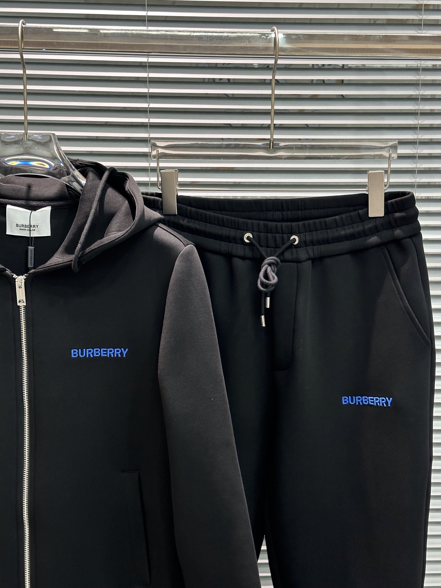 2꯭0꯭2꯭5秋冬上新 原⌚️高版本 套装SIZE：M～3XLEEE6