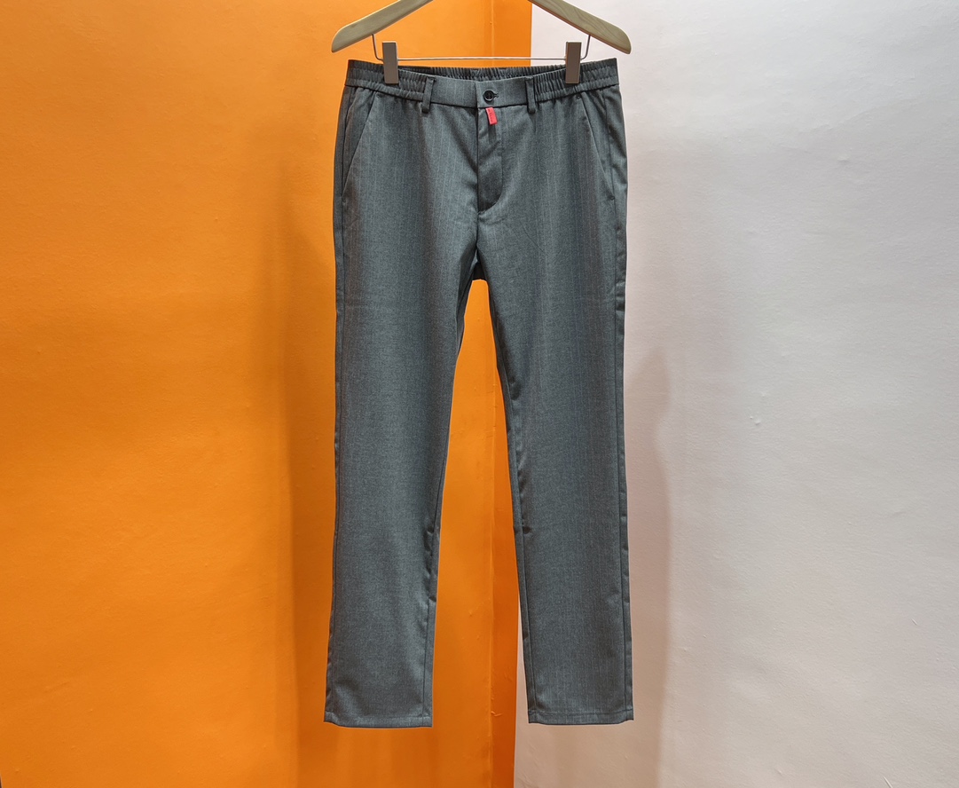NO:720430,-24SSKiT large element elastic retro casual trousers!  The latest men's order configuration is made of perfect blended polyester virgin fabric with a sense of detail in all aspects. The thickness is suitable and a must-have item for men's spring wear!  The fabric is made of 67 cotton + 27 polyester and 6 spandex. It is a classic casual trousers with high-end colorful fabrics and exquisite tailoring. The vertical fabric has an excellent touch, which raises the comfort and skin-friendliness to a new level. The texture is durable and charming, and has excellent thermal performance. The upper body is very capable and handsome, and the design details of the back pocket show extraordinary quality!  The tailoring adheres to the consistent technique, slimming and fitting. It is a must-have item in your spring and summer thin wardrobe!  Available for sale in stock: black/grey/black stripes/grey 30-31-32-33-34-35-36-38-40-42, men's clothing,19860909-24SSKiT大元素松紧复古休闲西裤！男士最新订单配置各方面的细节感完美混纺涤纶初面料,厚度适春季男装必入单品！ 面料采用67绵纶+27聚酯纤维6氨纶经典王牌的休闲西裤,以高端岀色的面料和精致剪裁取胜垂直面料触感极佳将舒适度与亲肤性抬升到新的梯度,肌理耐看有韵味,保暖性能优越,上身非常干练帅气后后暗袋设计细节彰显超凡品质！剪裁秉承一贯的手法,修身亦合体,春夏薄款季衣橱必纳入的单品！ 现货发发售:黑色/灰色/黑条/灰色30-31-32-33-34-35-36-38-40-42,男装,,Women's clothing
