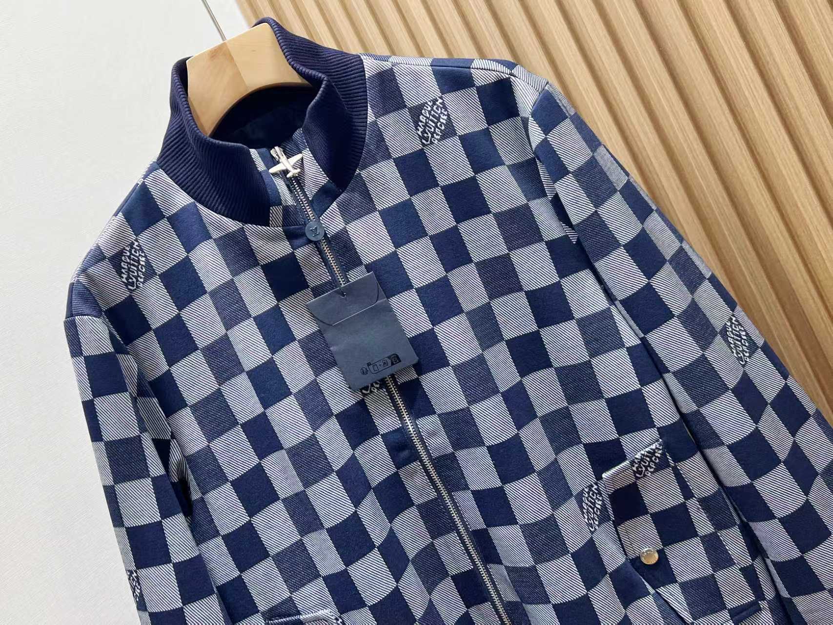 “Vintage-Inspired Donkey 2025-25SS Coat with Modern Twist | High-Quality Fabrics, Unique Design, Ideal for Fashionable Individuals” - 图片 6