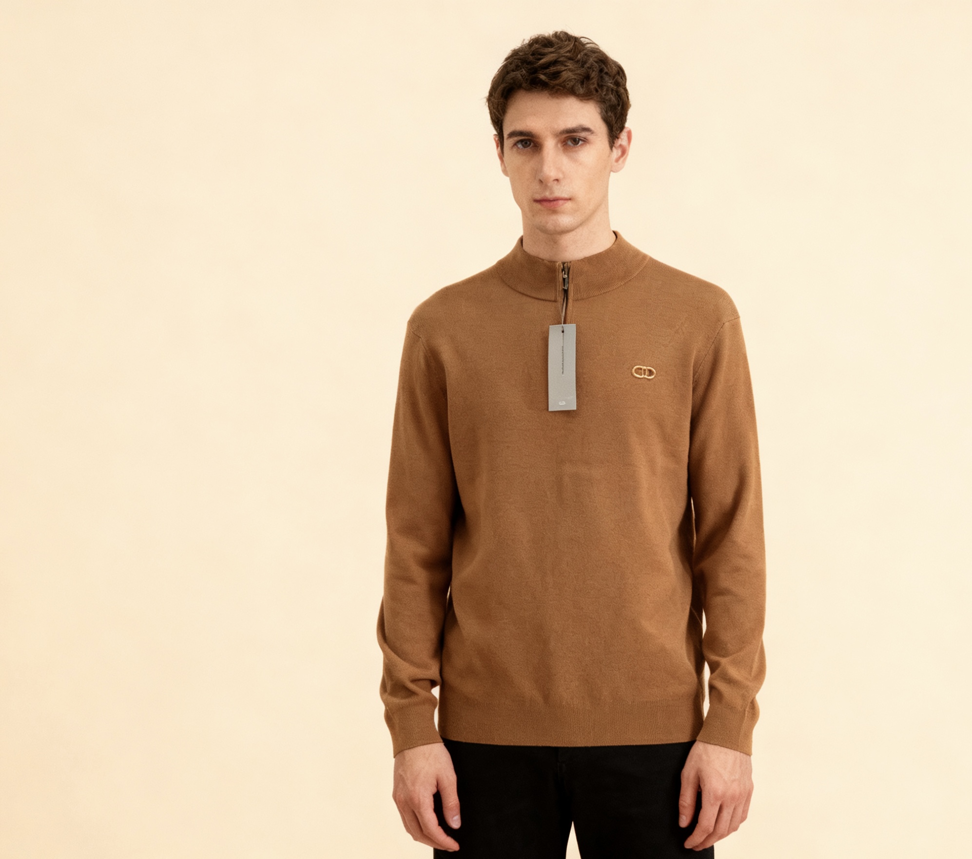 NO:646776,-25SS————Sweater with embroidered letters on the chest, unlocks the code of winter fashion. When the cold wind blows, this sweater with embroidered letters on the chest is like a warm poem in winter. The soft wool is selected, with a delicate touch and skin-friendly, giving the most gentle care to the skin, so that you can be wrapped in warmth even in the cold.  The exquisite embroidered letters on the chest are the finishing touch, full of three-dimensionality and fine stitching, as if telling a unique fashion attitude. Either simple and elegant, or flamboyant, it adds a bit of uninhibitedness and agility to the overall look. Its style is loose and comfortable, and it is not flattering to the figure. It can be easily controlled whether it is worn alone to show casualness or layered with a jacket. On a dull winter day, wear it and instantly become the focus of the street, allowing you to keep warm while showing your own fashion charm.  Available now in three colors S-M-L, jackets & coats, sweaters, alexander wang19860909-25SS———胸前刺绣字母毛衣,解锁冬日时尚密码当寒风轻拂,这件胸前刺绣字母毛衣宛如冬日里的温暖诗篇.精选柔软毛线,触感细腻亲肤,给予肌肤最温柔的呵护,让你在寒冷中也能被温暖包裹. 胸前精致的刺绣字母是点睛之笔,立体感十足,针法细密,仿佛在诉说着独特的时尚态度.或简约大气,或个性张扬,为整体造型增添了几分不羁与灵动. 它的版型宽松舒适,不挑身材,无论是单穿展现随性洒脱,还是搭配外套叠穿出层次感,都能轻松驾驭.在沉闷的冬日,穿上它,瞬间成为街头焦点,让你在保暖的同时,彰显独属于自己的时尚魅力. 现货发售三色S-M-L,,jackets & coats,sweaters,alexander wang,Men's clothing