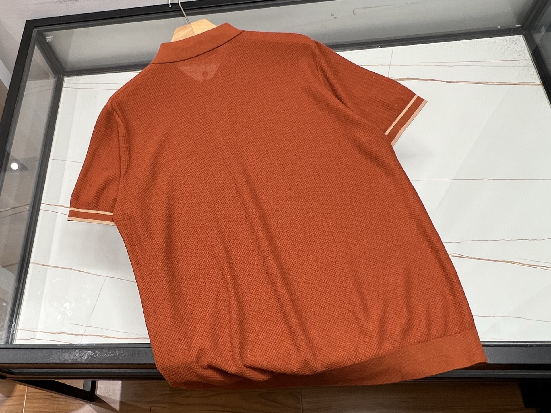 loro Piana 1936春夏新款 桑蚕丝混纺男士针织短袖衫！采用10%蚕丝+90％莱赛尔天丝混纺质