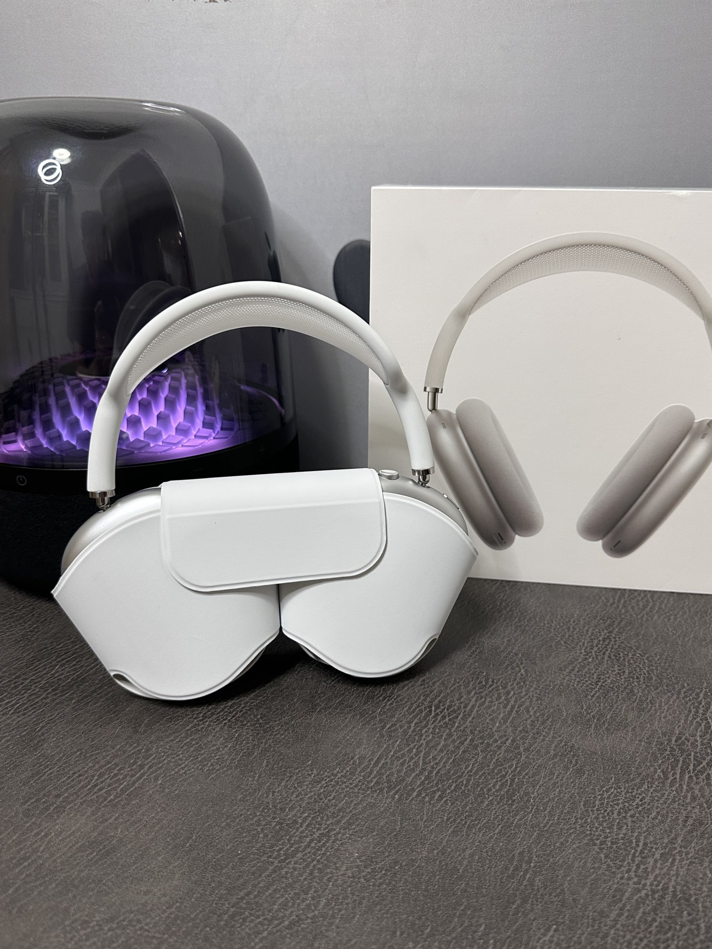 银色实拍 批💰450
苹果AirPodsMax 头戴式耳机
弹窗 本机显示正确配色 区别市面显示配色对不上
全网最高版本 45db真实降噪/通透
售后:不影响二次销售15天可退换(包装损坏需扣钱、耳套海绵用脏不退不换只保修 保修三个月)出厂每台都有质检 质量非常稳