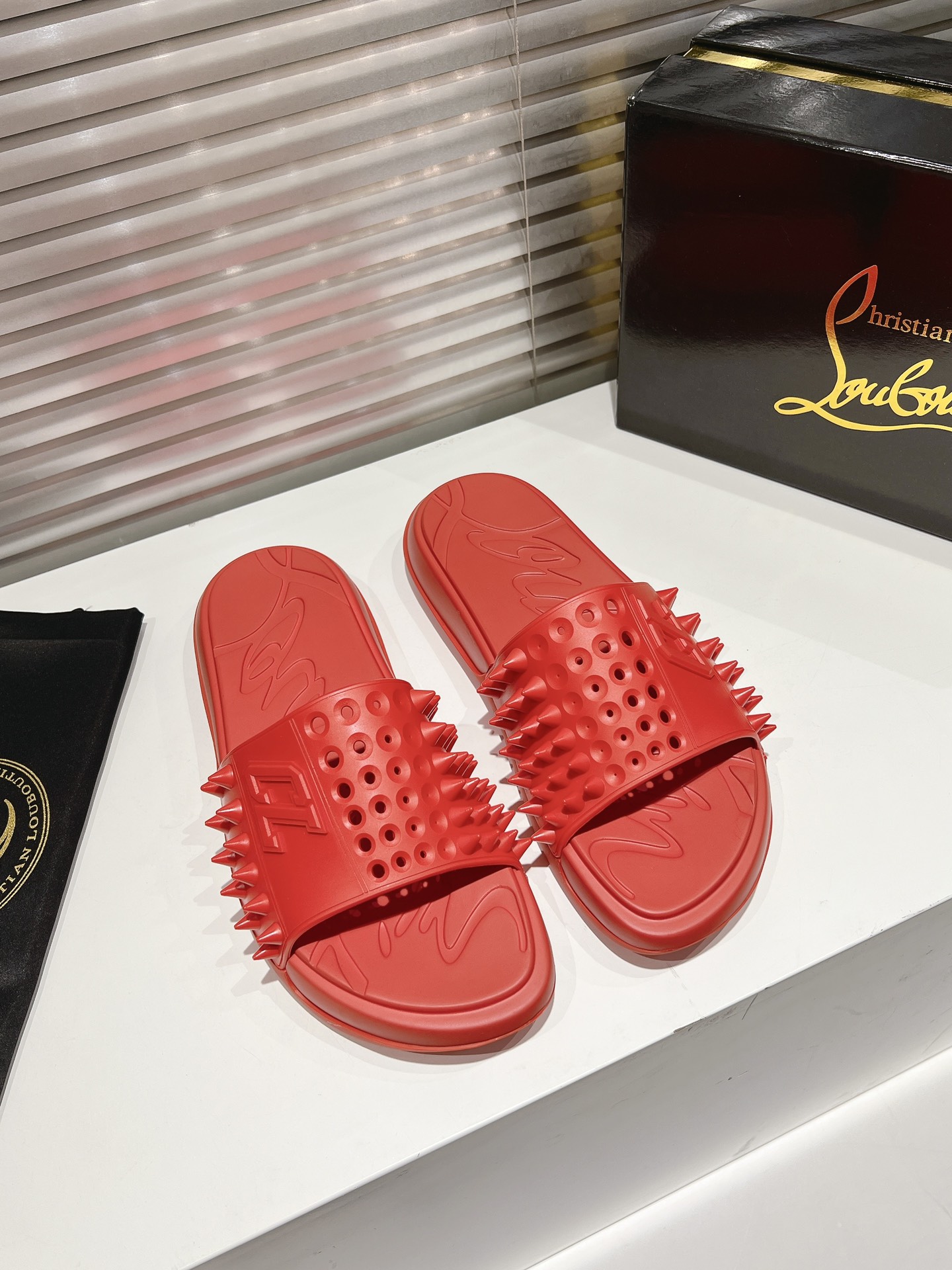 Customize CL Varsity Shoe with Original Design and Premium Materials - 图片 1