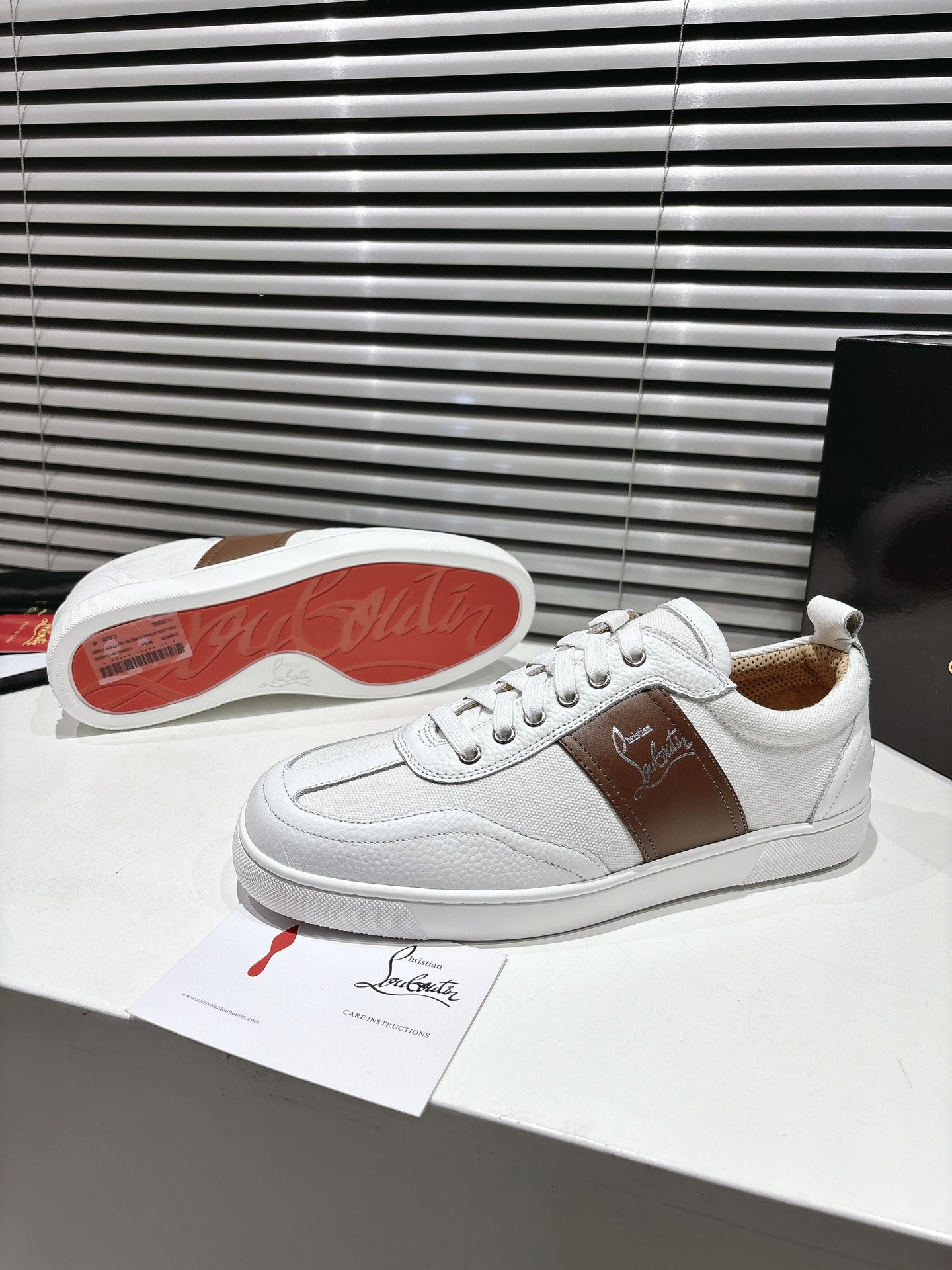 Customized Christian Louboutin Sneakers: Retro Style with Modern Twist - 图片 6