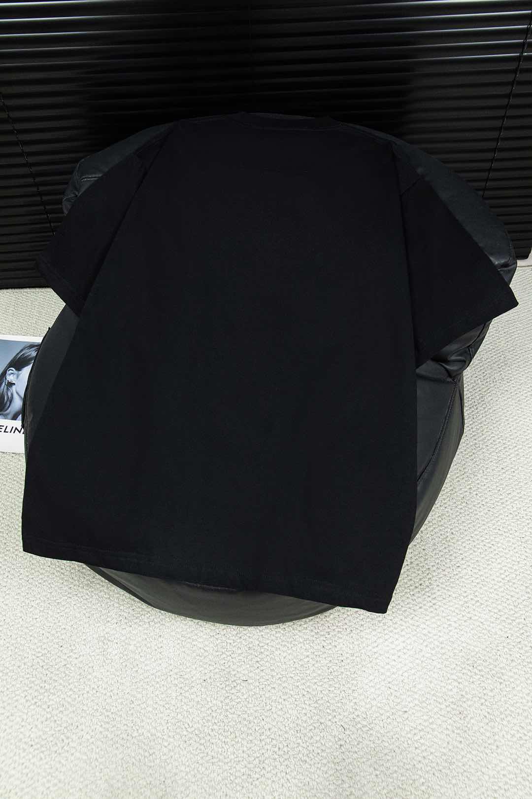 Givenchy’s Exclusive Embroidered T-shirt Collection in Black & White - 图片 2