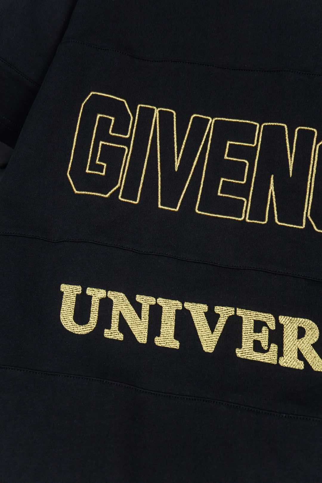 Givenchy Vanhish T-shirt with Embroidery: Elegant Style and High Cost Art - 图片 7