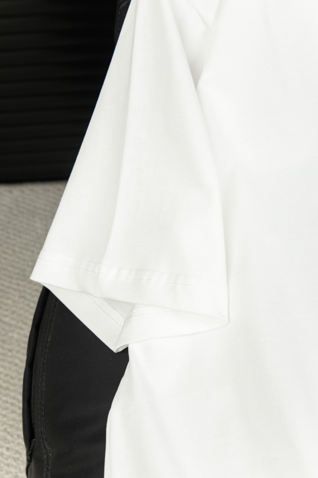 Givenchy G-Big Embroidery T-Shirt: Elegant Style, High Cost Artwork, White Color. - 图片 9