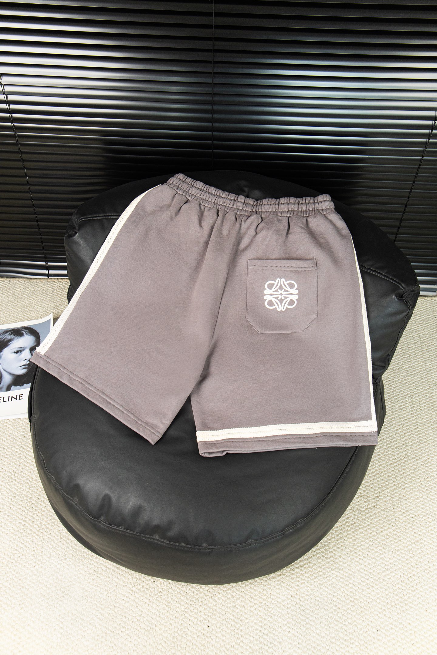 Luxurious Loewe Embroidered Shorts: High-Quality, Stylish Design for Fashion Enthusiasts - 图片 3