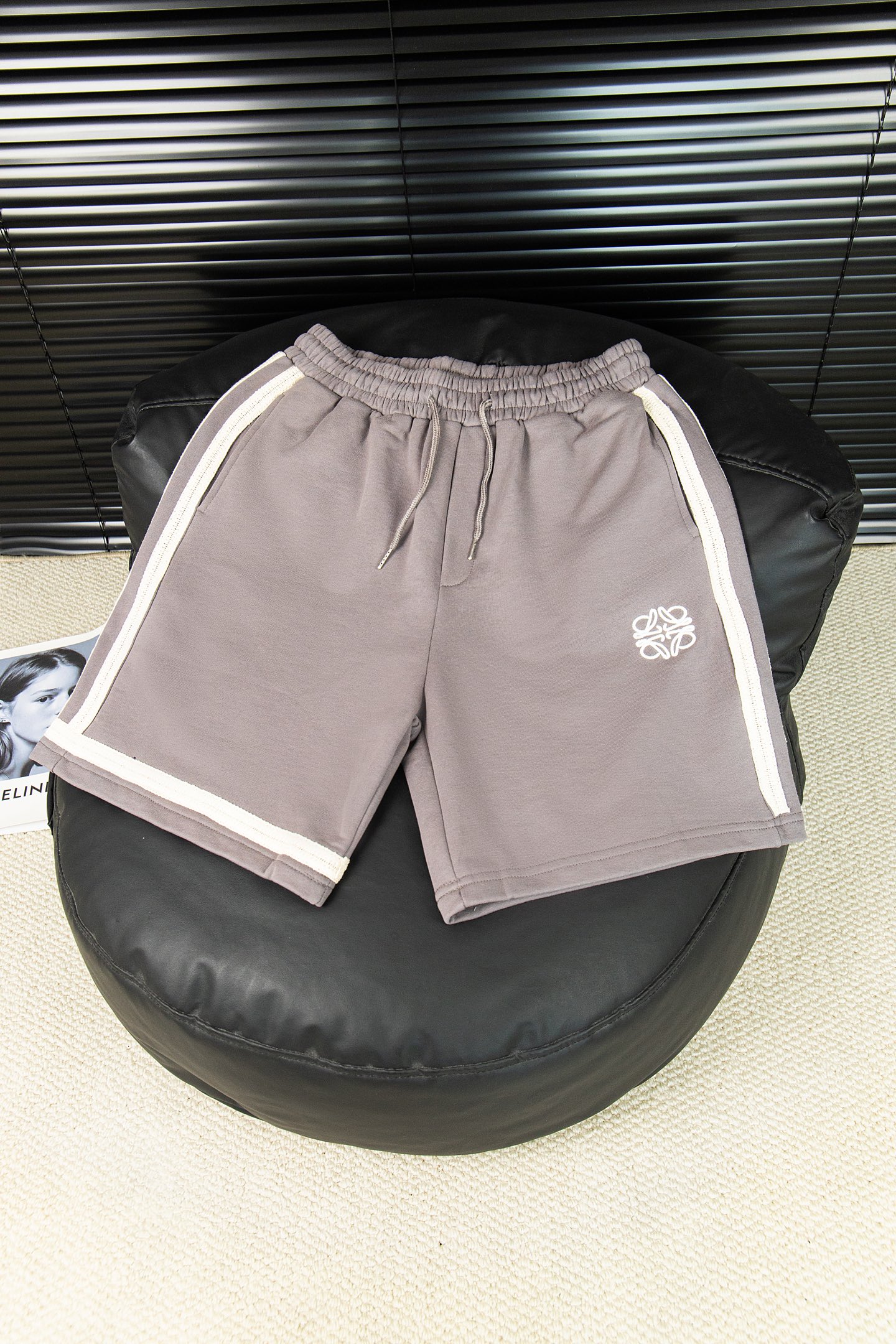 Luxurious Loewe Embroidered Shorts: High-Quality, Stylish Design for Fashion Enthusiasts - 图片 2