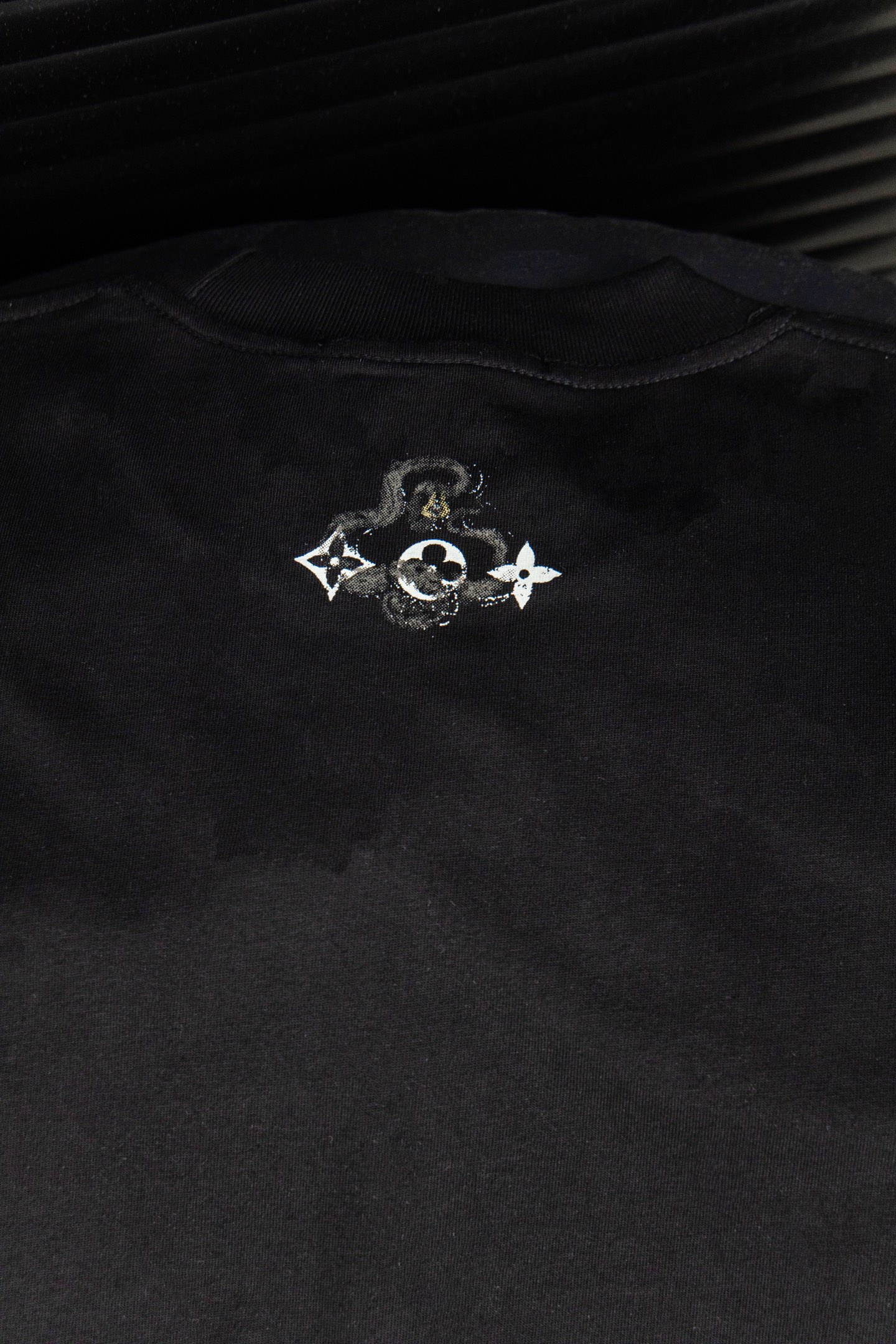 Louis Vuitton/路易威登 2025ss龙年限定圆领短袖黑色 白色 红色