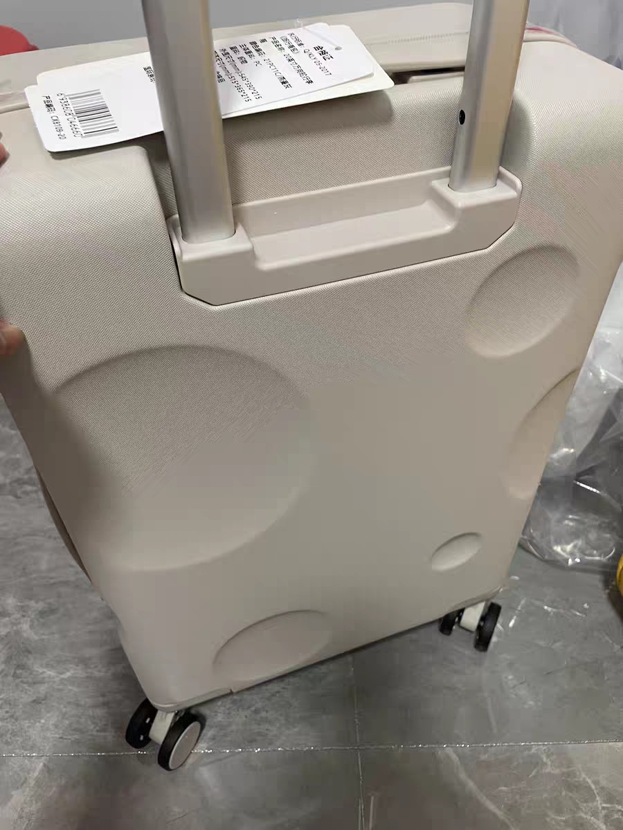 20寸 
24寸 

卡拉羊大容量行李箱CX8109

芝士黄
燕麦灰
