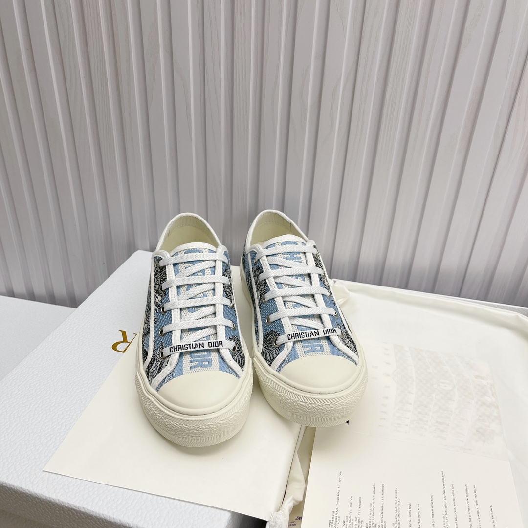 NO:668424,High-end version, Dior thick-soled sneakers are fully embroidered with the iconic pattern. High-quality Dior flat-soled sneakers are fully embroidered with the iconic pattern. The market's top-quality foreign counters are popular models. Non-market ordinary imitations. The fabric is imported from Italy. Embroidered upper, original mold injection Logo matte five-pointed star outsole lining imported lambskin + high elasticity injection molding mold Logo foam padding. Size 35 to 41 (40)  41, 42 customized), casual shoes/sports shoes, dior, dior, sneakers, sheepskin19860909高版本,Dior(迪奥 )厚底运动鞋采用全刺绣标志性图现货高品质Dior(迪奥 )平底运动鞋采用全刺绣标志性图案.市场顶级品质国外专柜爆款.非市场普通仿版.面料采用意大利进口布料.刺绣鞋面,原版模具注胶Logo磨砂五角星大底内里进口小羊皮+高弹力 注塑成型模具Logo发泡垫脚 码数35一41(40 41、42订做),休闲鞋/运动鞋,dior,dior,sneakers,sheepskin,Women's Shoes