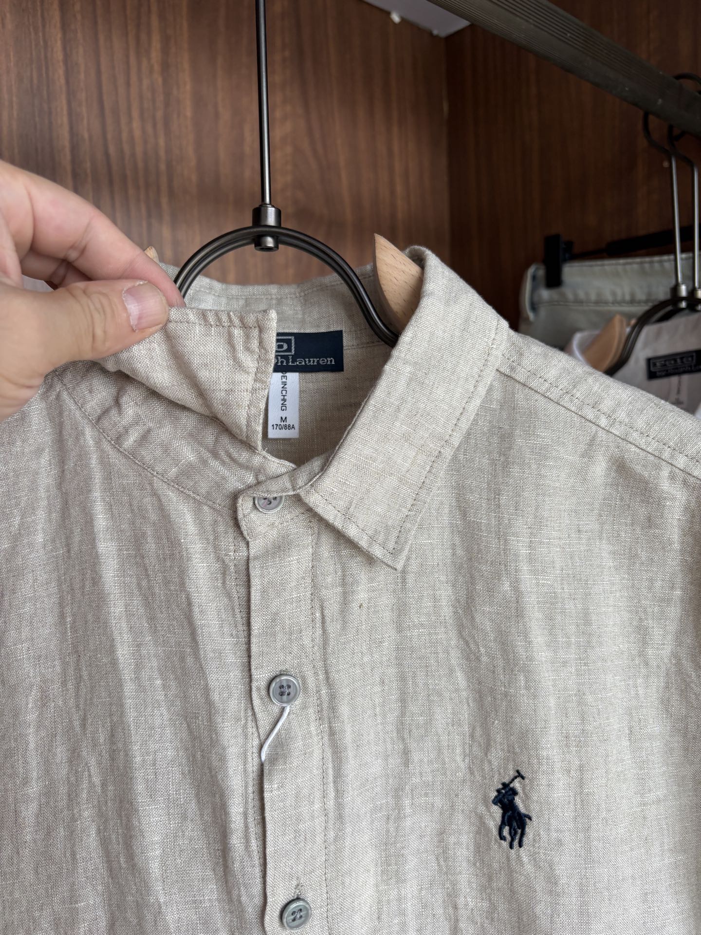“Raulen’s New 100% Linen Collection: Stylish, Cozy, Light-Skinned. Colors: White, Plaster, Blue.” - 图片 5