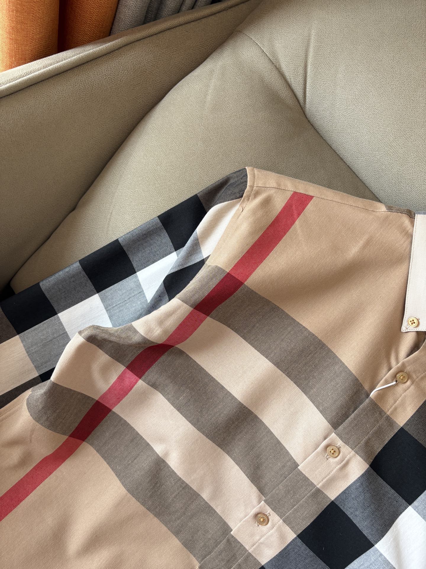 Barbo’s Leisure Shirt: Recommended Battery P696, Quality Details Highlighted in Classic Style - 图片 5