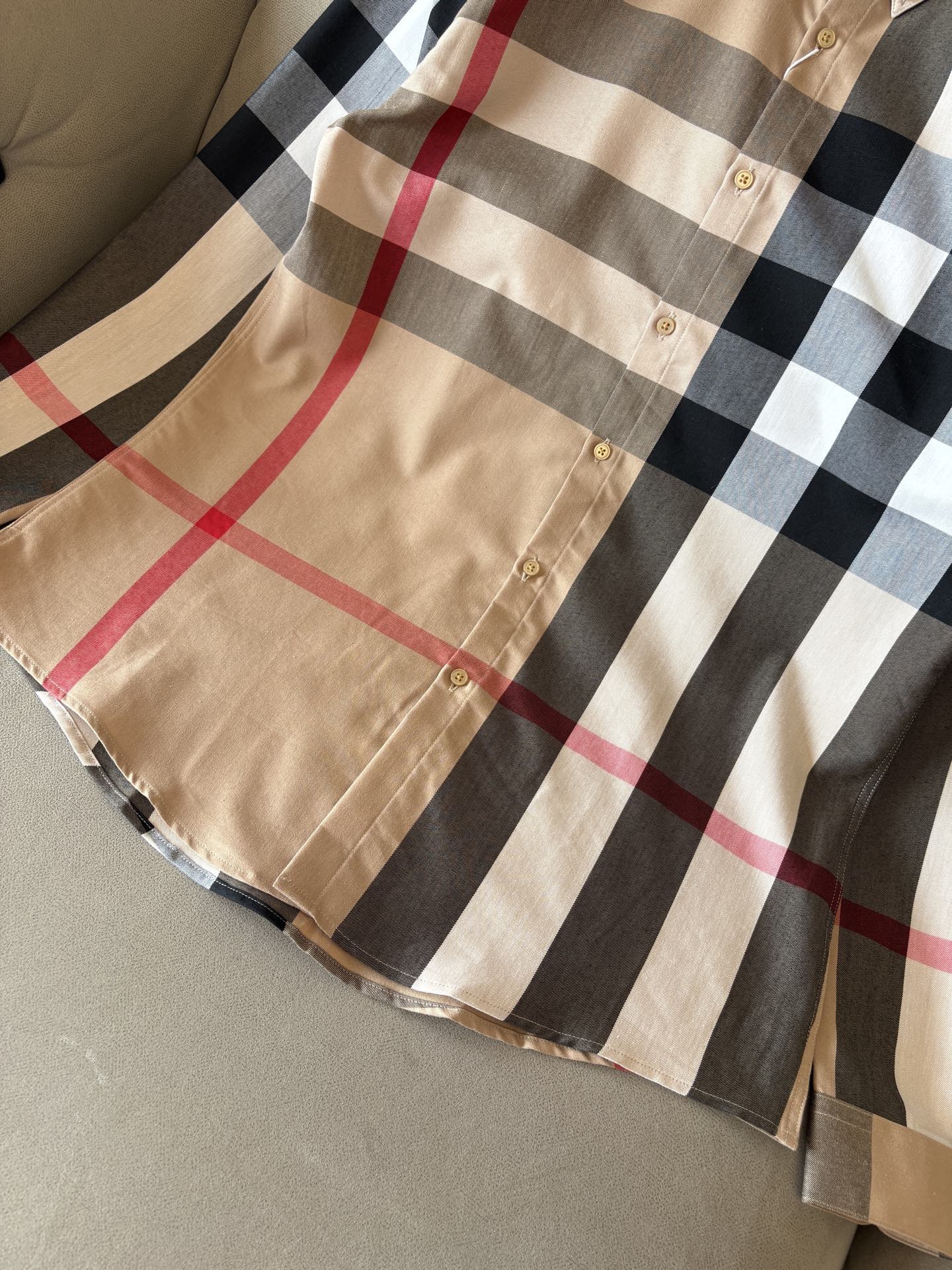 Barbo’s Leisure Shirt: Recommended Battery P696, Quality Details Highlighted in Classic Style - 图片 7