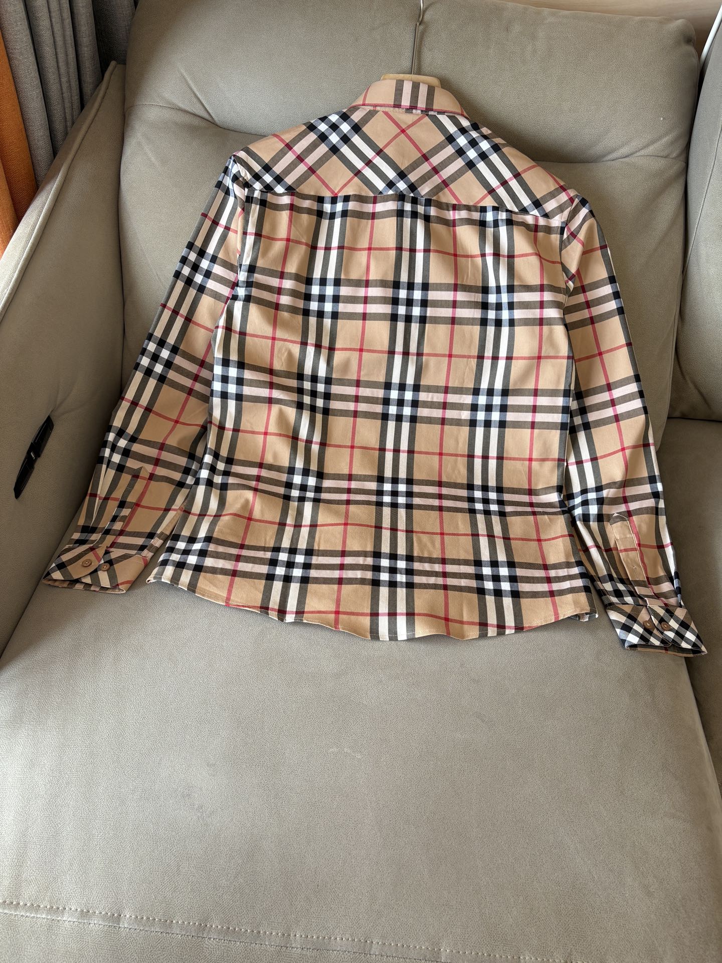 Barbo’s Leisure Shirt: Essential Monolith of the Season, Recommended for P696 Battery - 图片 3