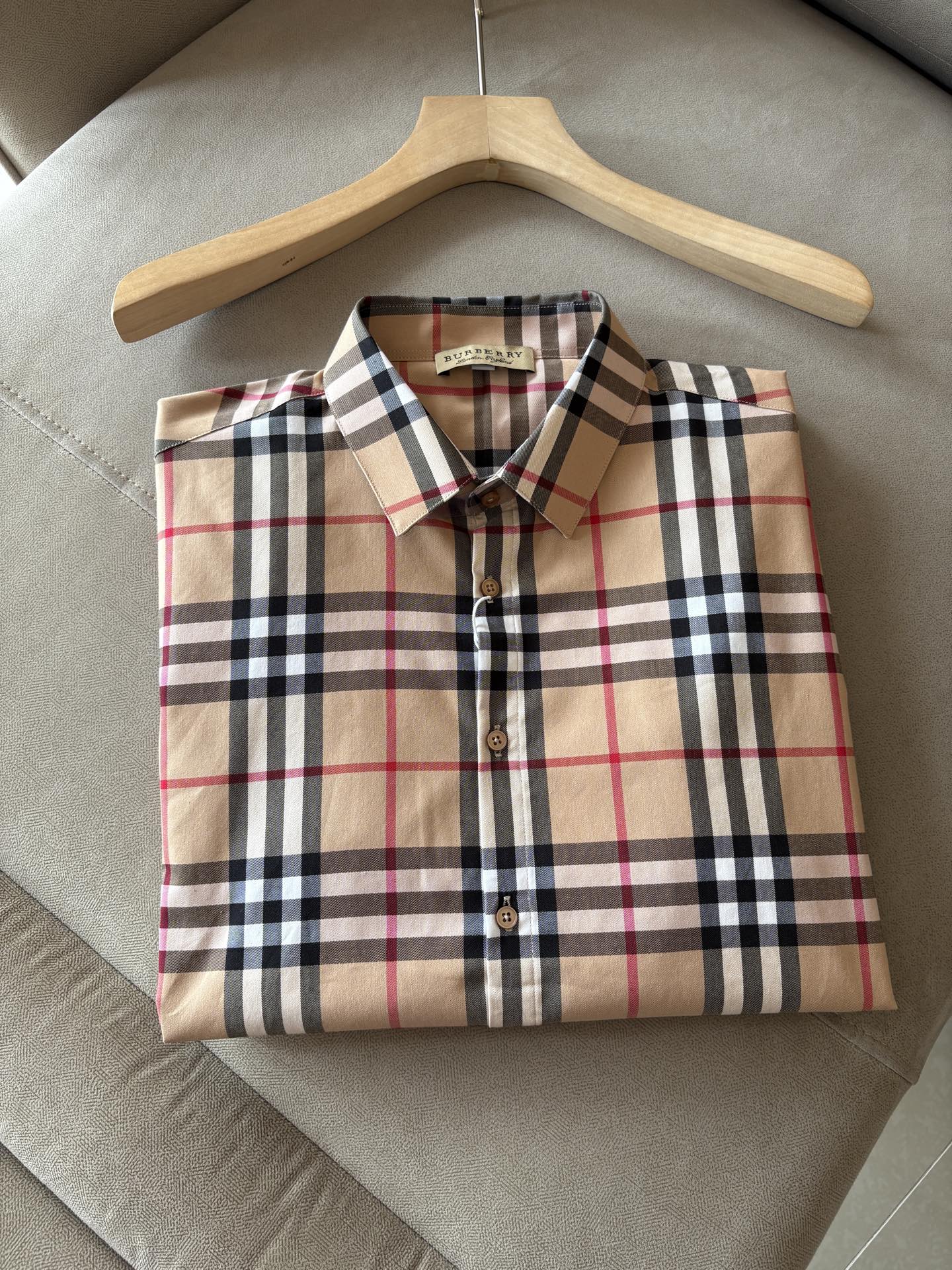 Barbo’s Leisure Shirt: Essential Monolith of the Season, Recommended for P696 Battery - 图片 1