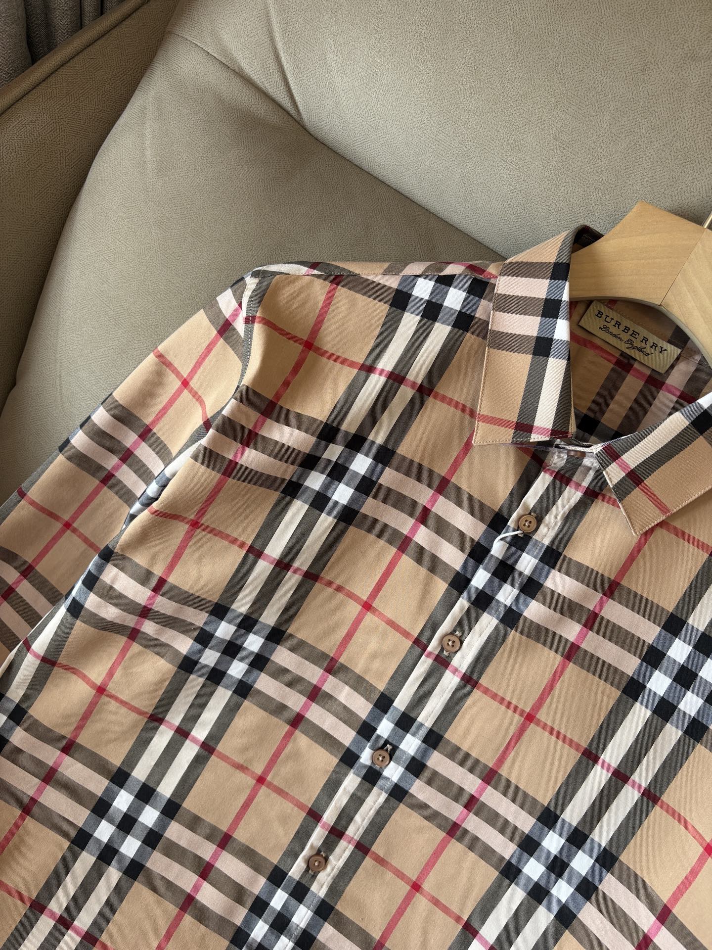 Barbo’s Leisure Shirt: Essential Monolith of the Season, Recommended for P696 Battery - 图片 5