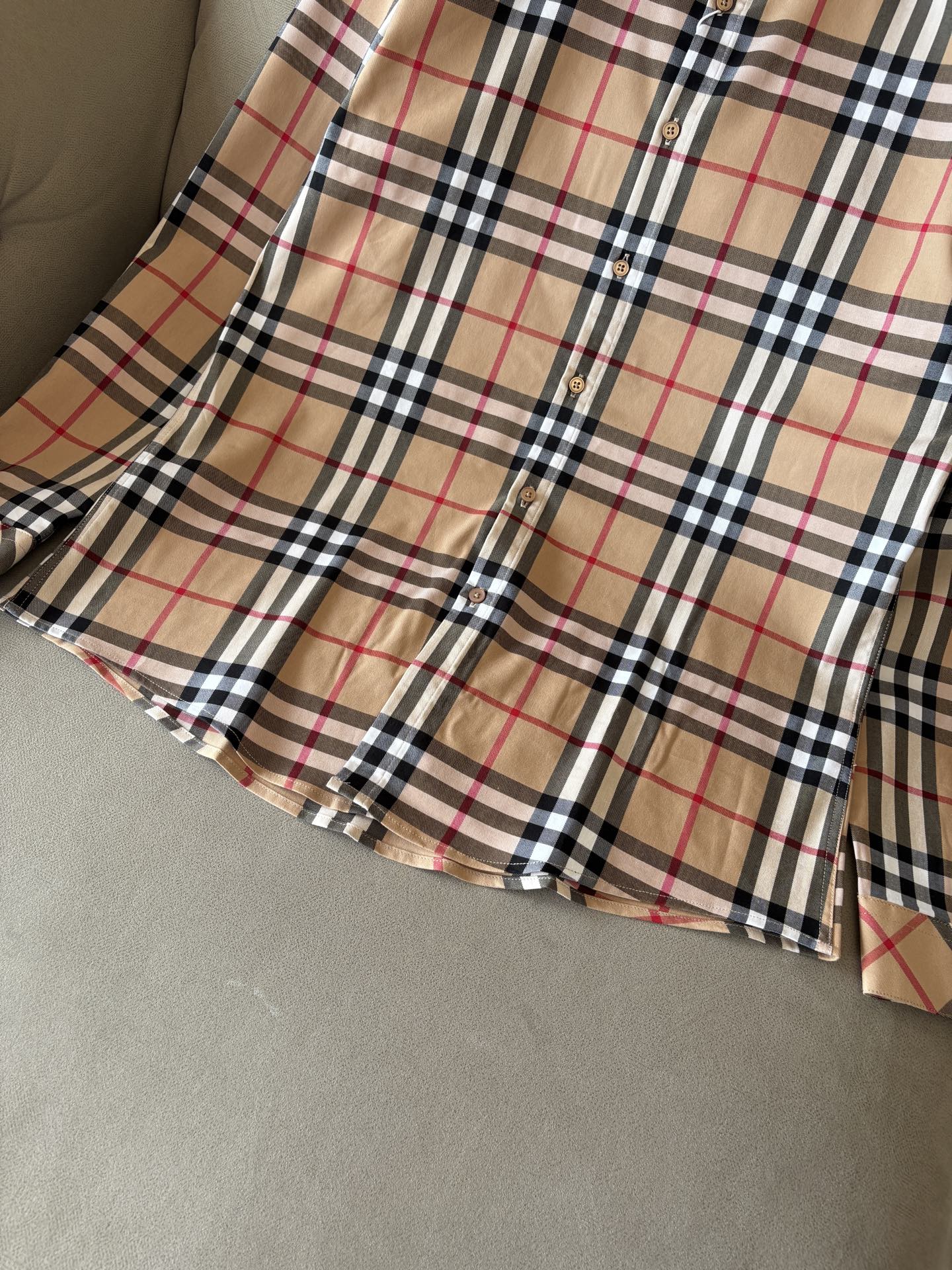 Barbo’s Leisure Shirt: Essential Monolith of the Season, Recommended for P696 Battery - 图片 7