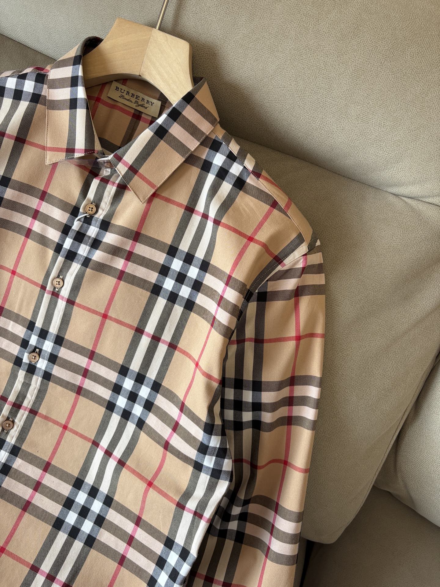 Barbo’s Leisure Shirt: Essential Monolith of the Season, Recommended for P696 Battery - 图片 6