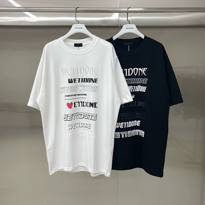 💰88 款号: W128#
WE11DONE TRACK 爱心字母弹幕 潮牌男女短袖T恤情侣款
面料:原版定制280g精梳棉▪️
工艺:走线均是全身三线缝制,后领织带包边延伸到肩部加固,细节井口与肩膀处的衔接处打了倒针,更加无缝衔接。定制原版pu皮标,印花采用高端油墨发泡工艺不易开裂,区别市面普通丝网印胶浆
辅料:吊牌洗水主唛,全套定制的YUAN版辅料
颜色:白色、黑色
尺码:S-L
肩宽 胸围 衣长
S 码 52 120 72
M码 54 124 74
L 码 56 128 76