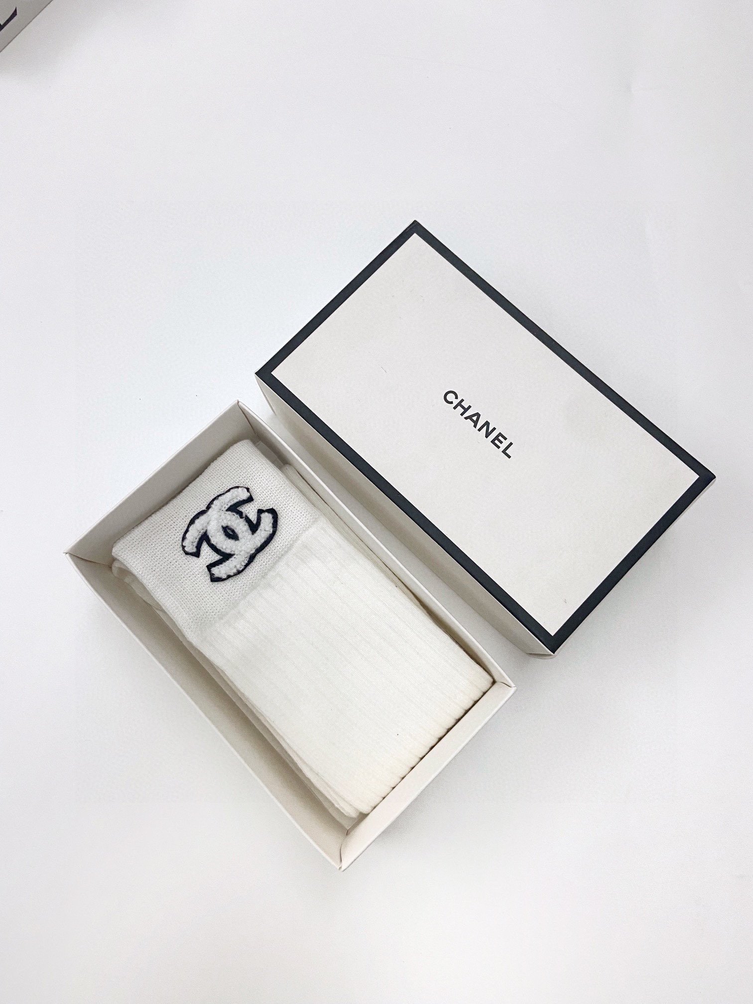 配包装一盒一双Chanel香奈儿爆款经典字母长筒袜小腿袜双针针织材质超完美结合款式经典专柜同步发售ins