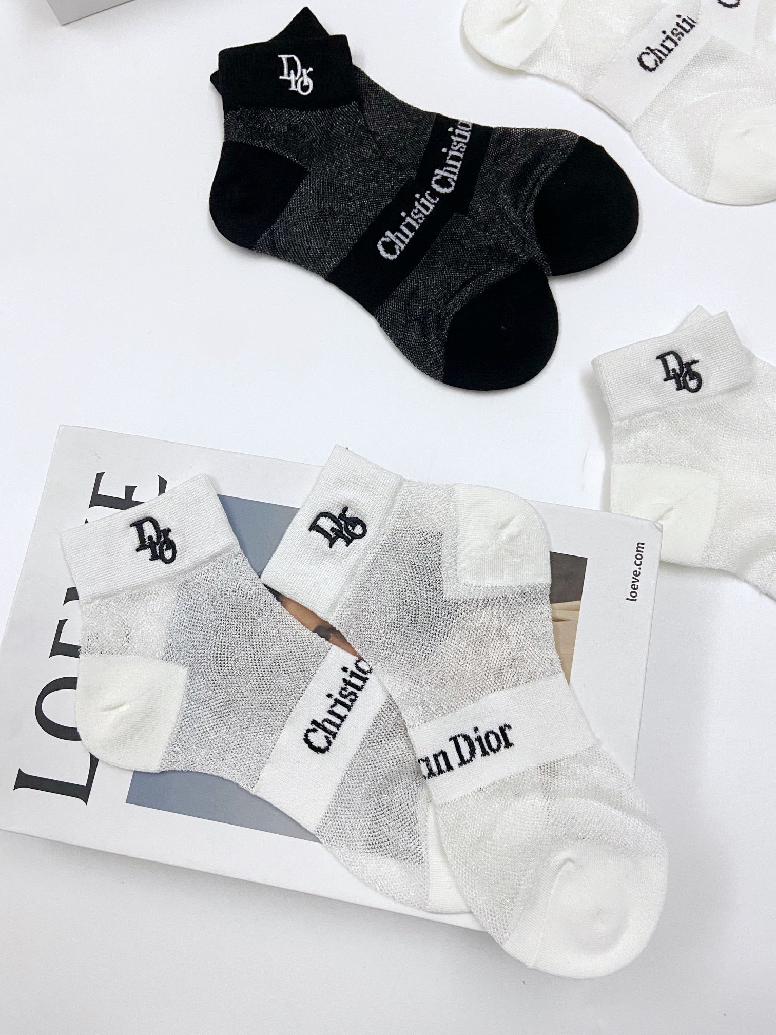 配包装一盒5双Dior迪奥经典字母logo牛奶丝拼接短筒袜ins爆款！专柜在售ing好看到爆炸！超高品质
